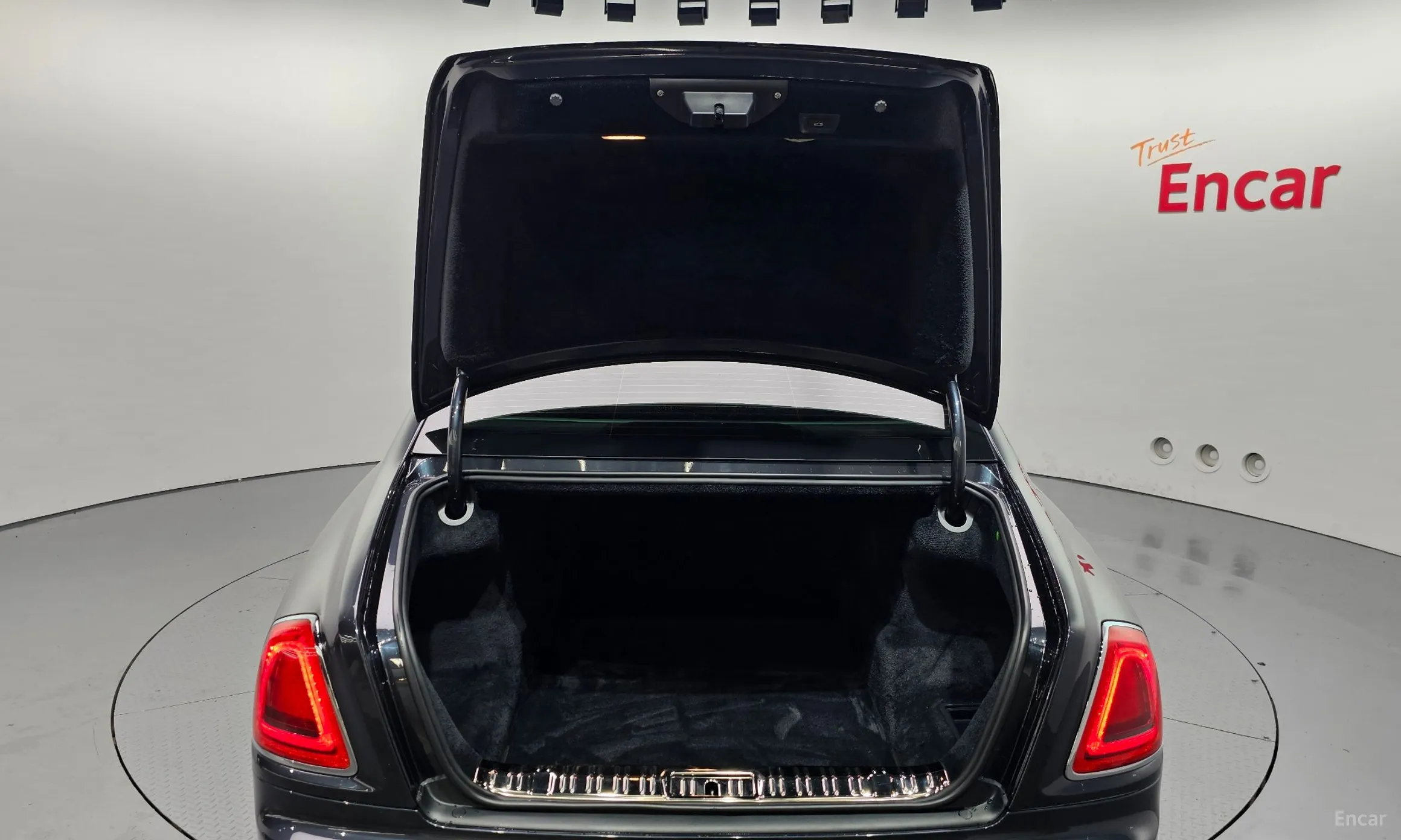 Rolls-Royce Ghost превью 20