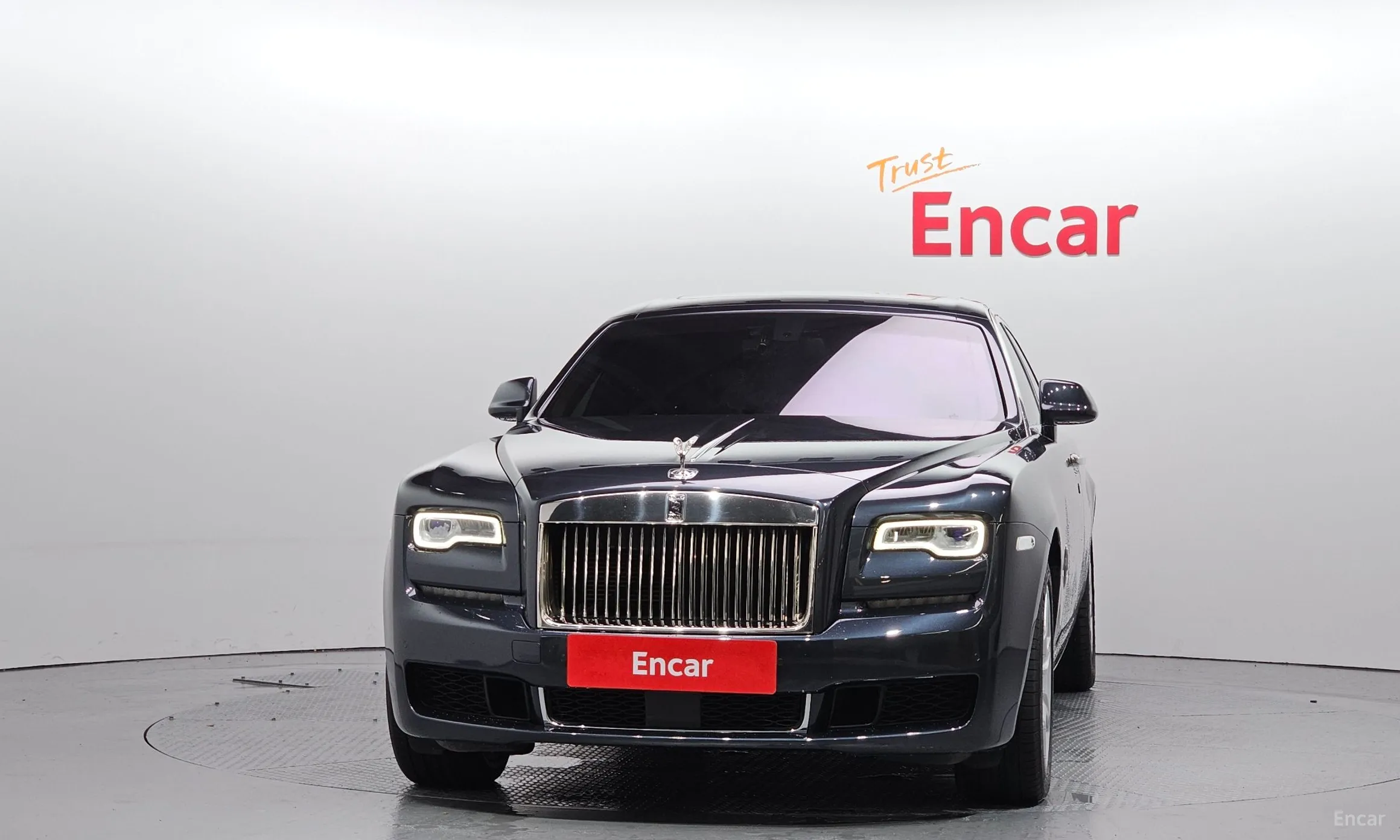 Rolls-Royce Ghost превью 3