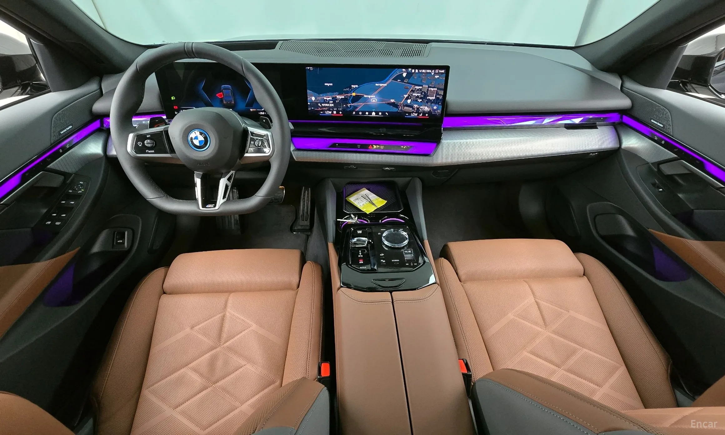 BMW 5 Series (G60) превью 4