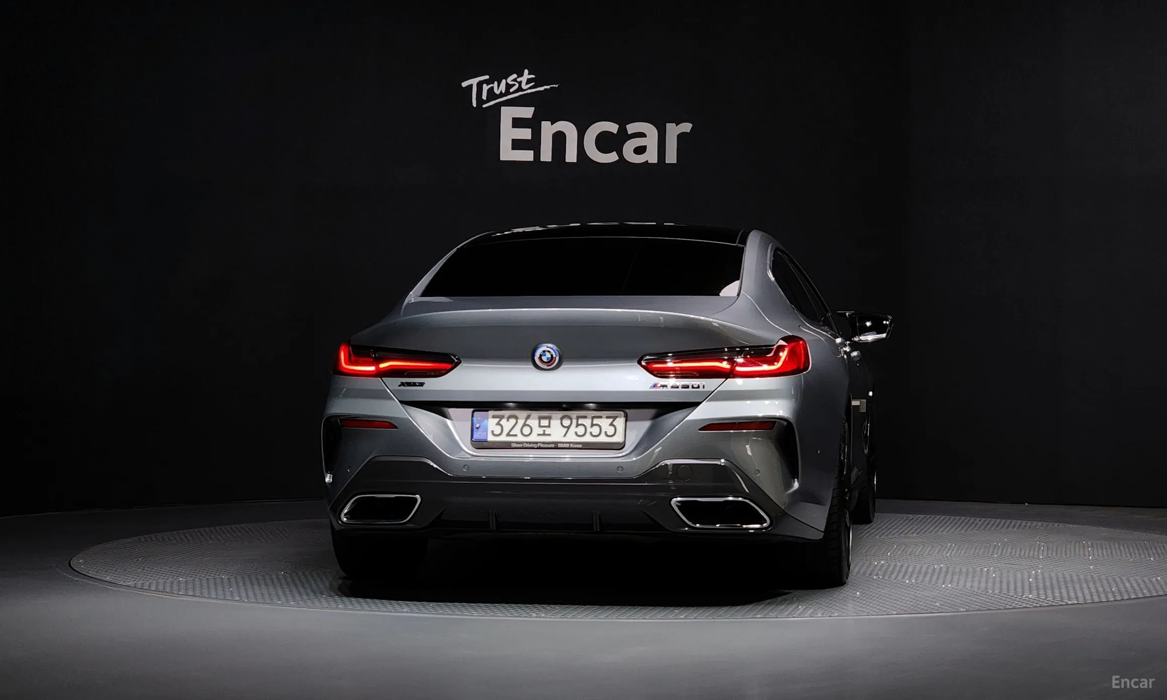 BMW 8-series (G15) превью 3