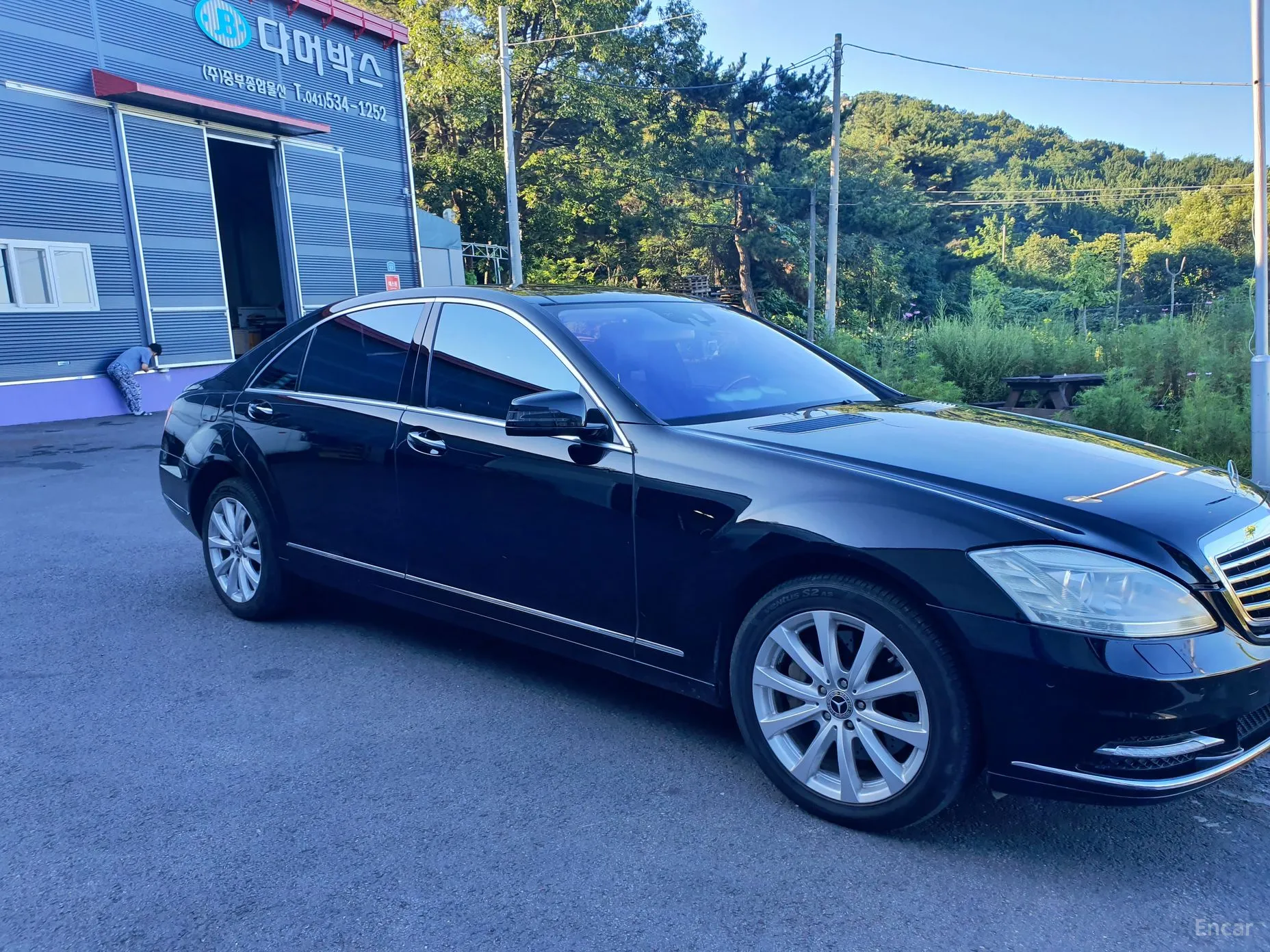 Mercedes Benz S-Class W221