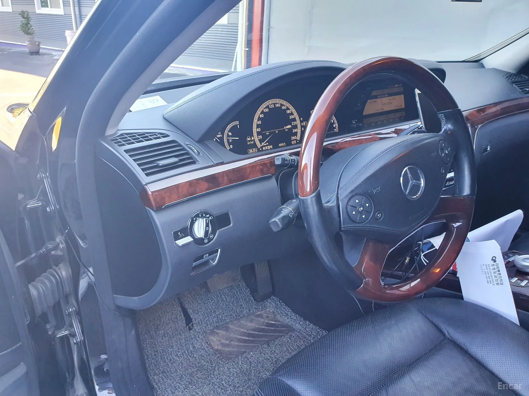 Mercedes Benz S-Class W221 превью 4