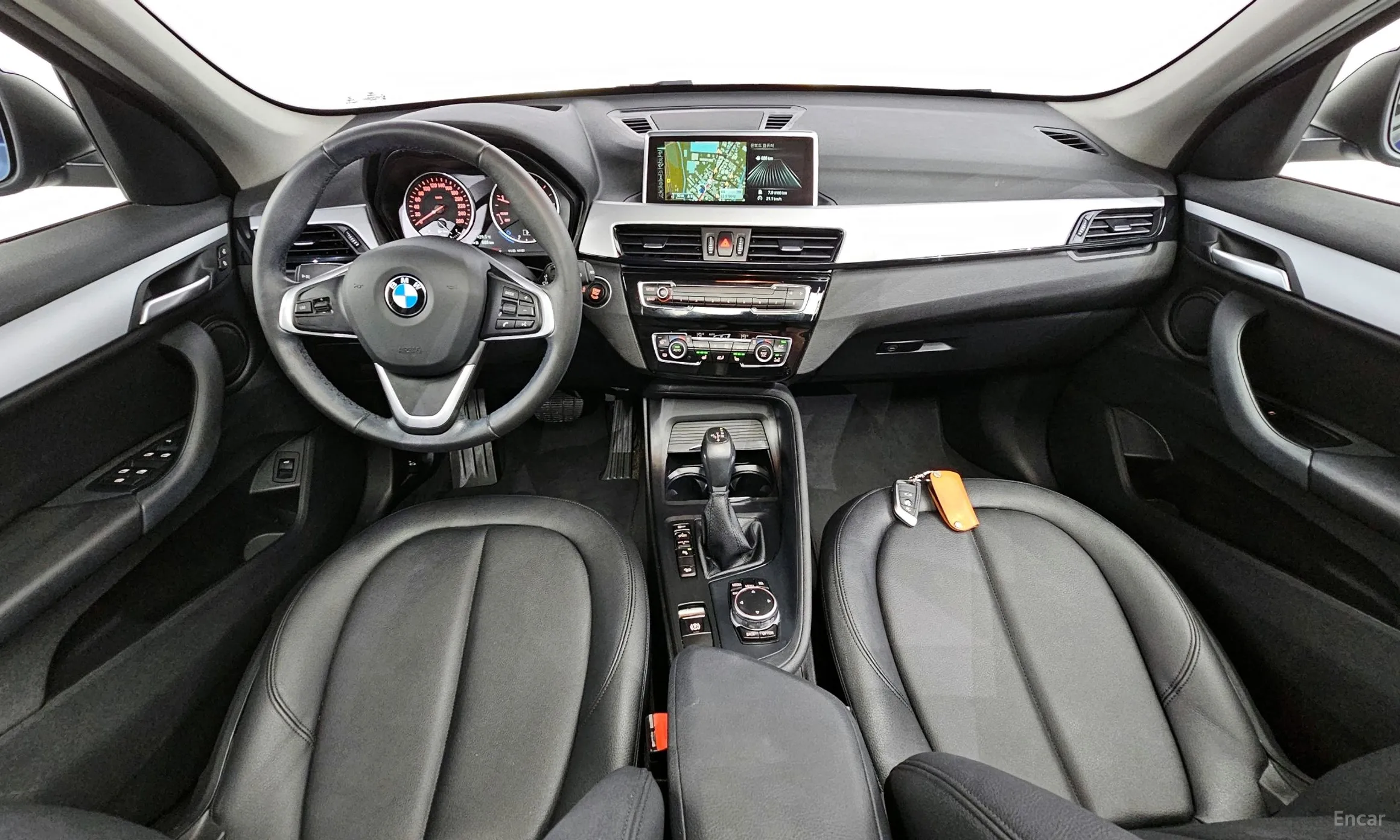 BMW X1 (F48) превью 4
