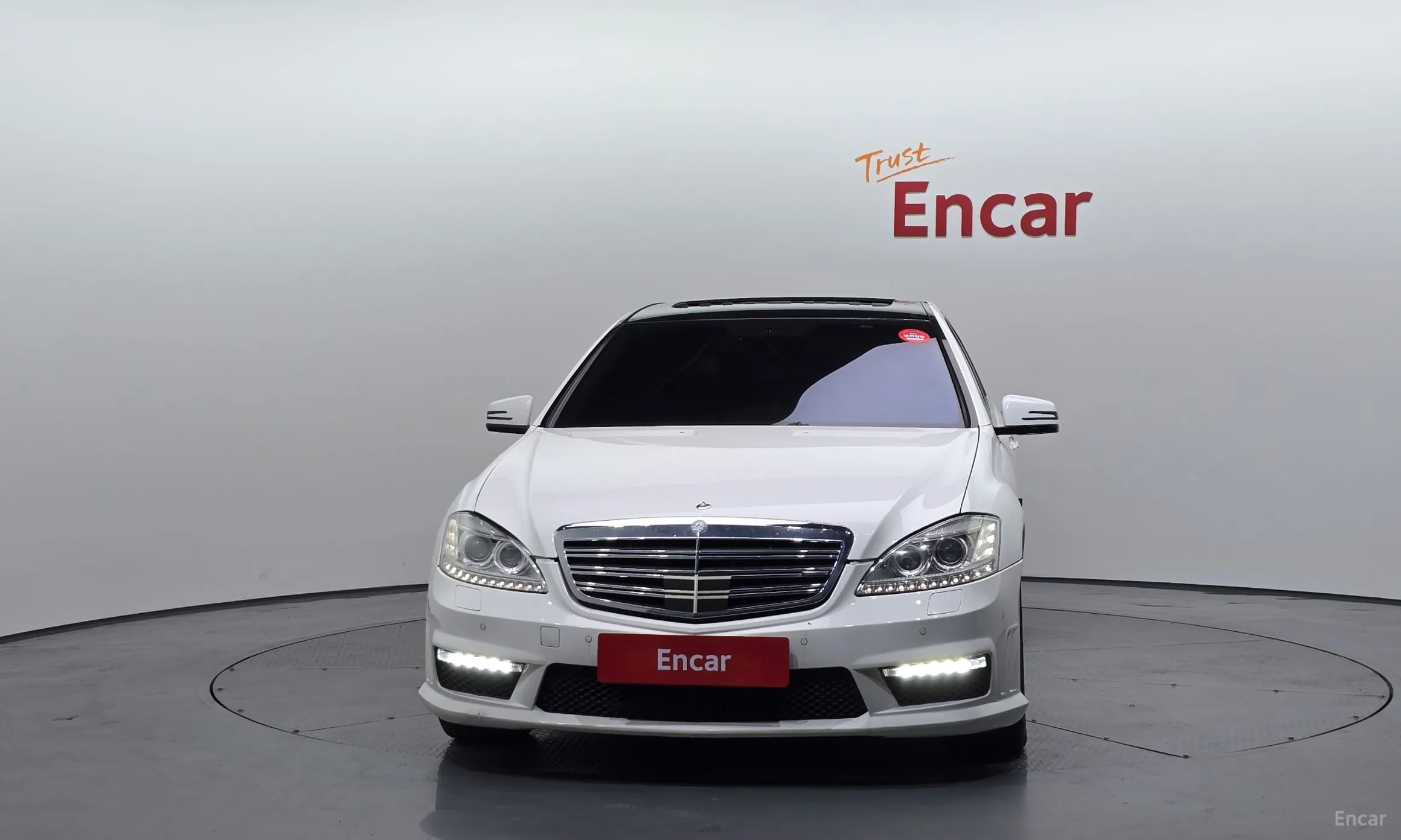 Mercedes Benz S-Class W221