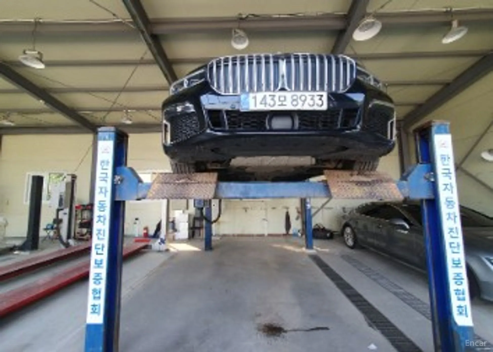BMW 7 Series (G11)