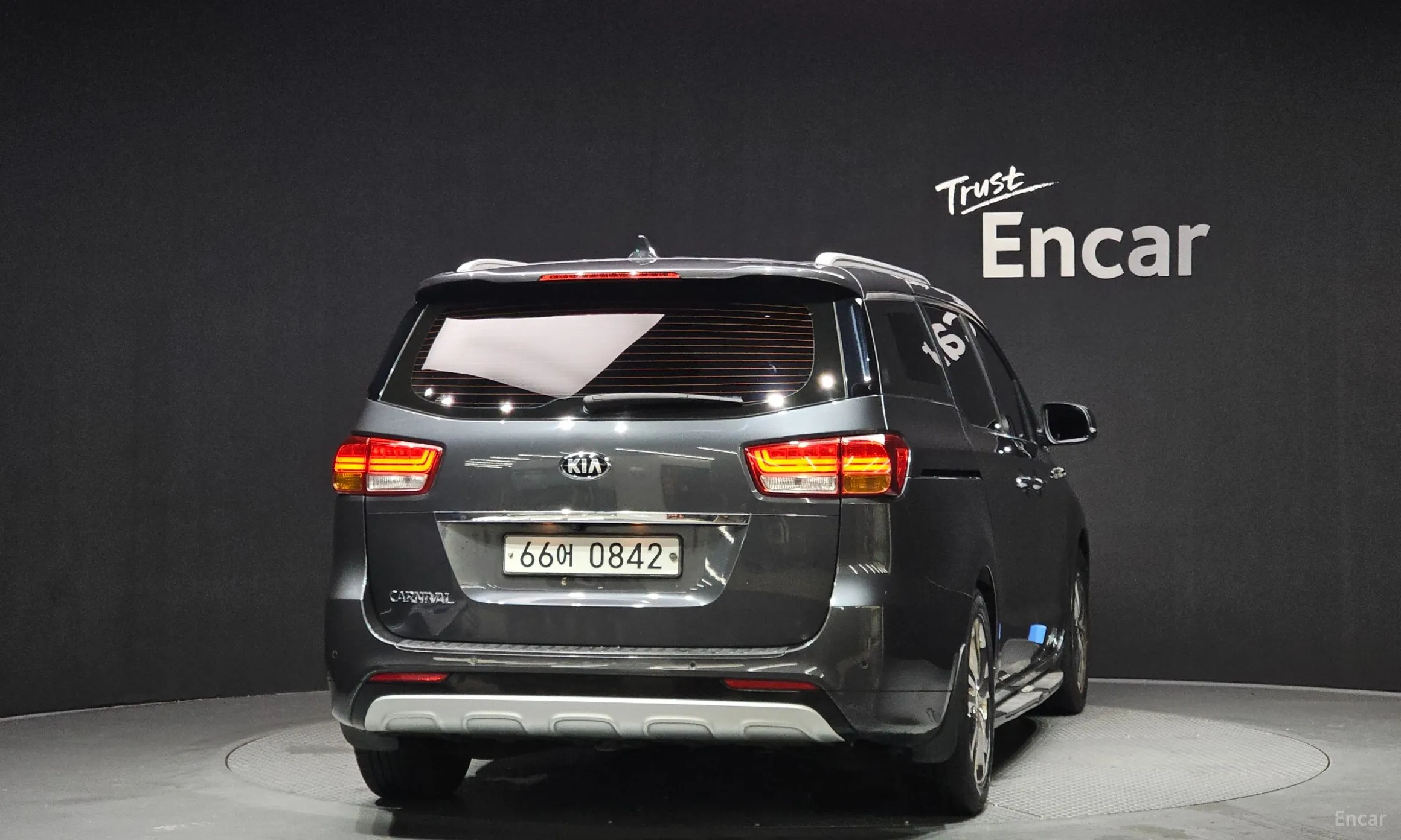 Kia Carnival превью 3