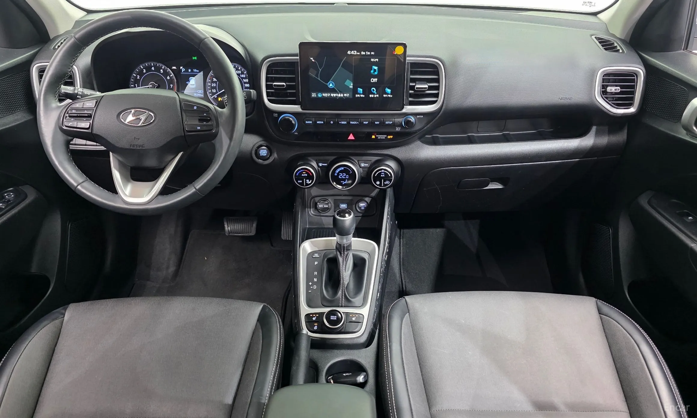 Hyundai Venue превью 4