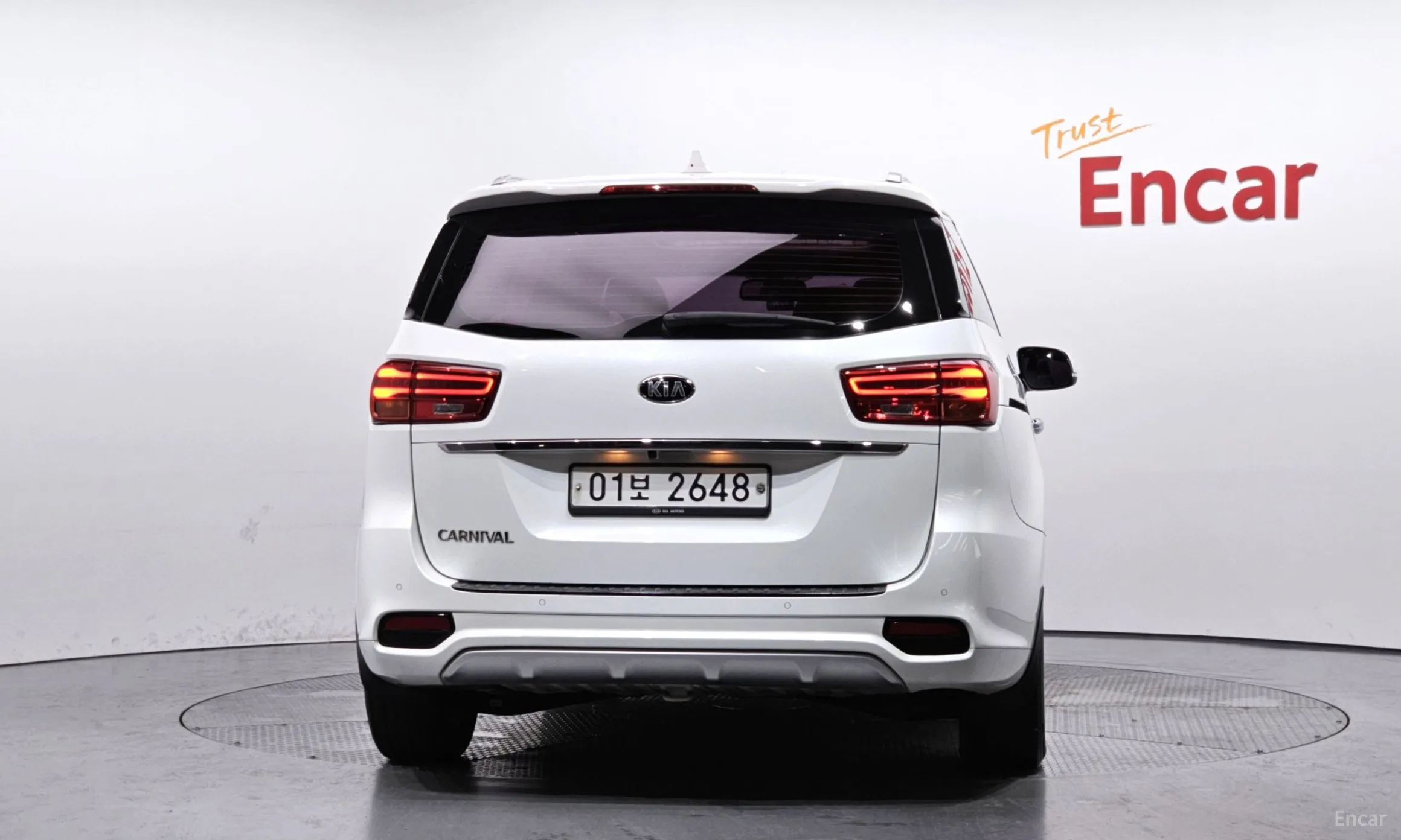 Kia Carnival превью 4