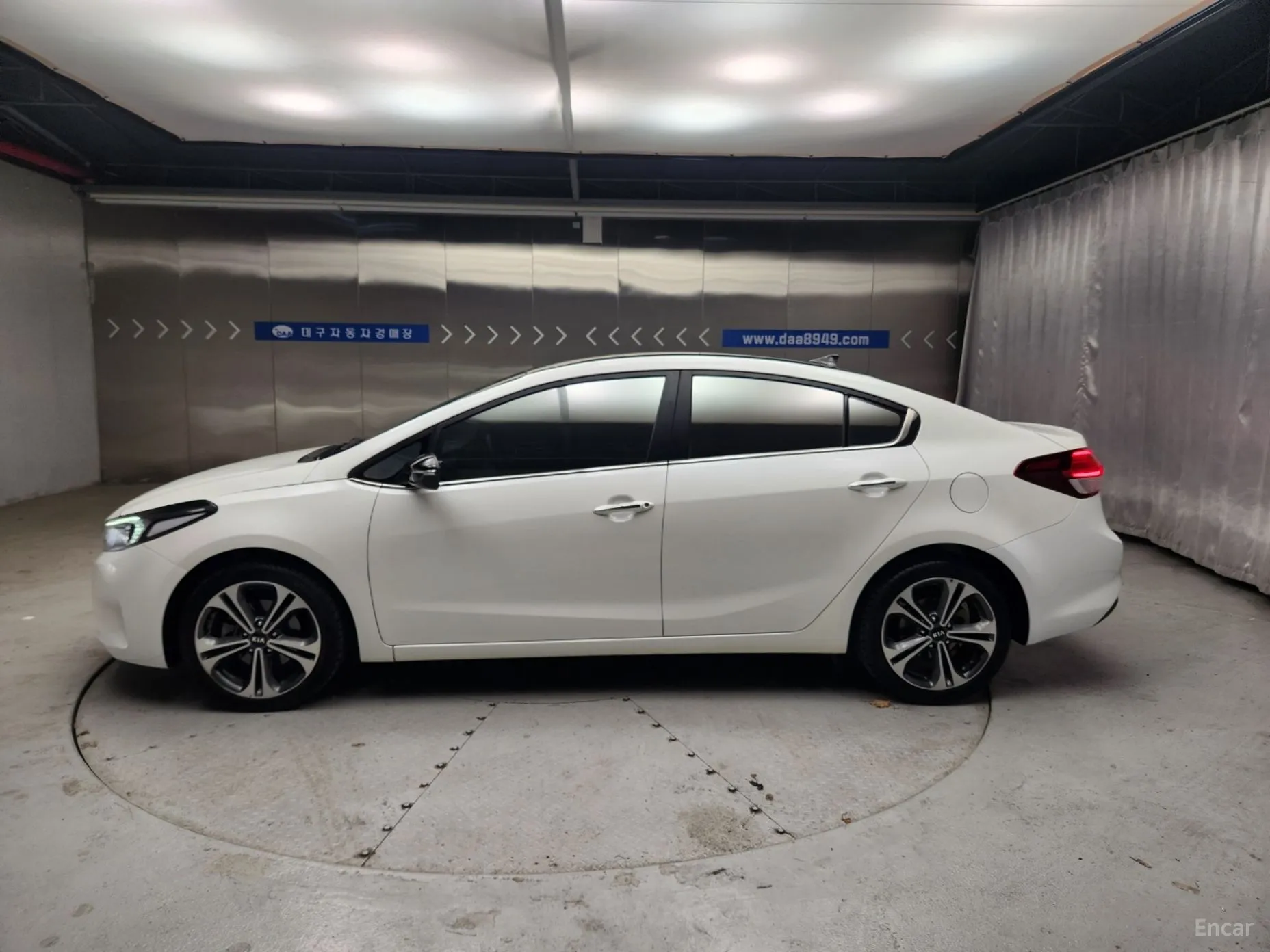 Kia K3 превью 4