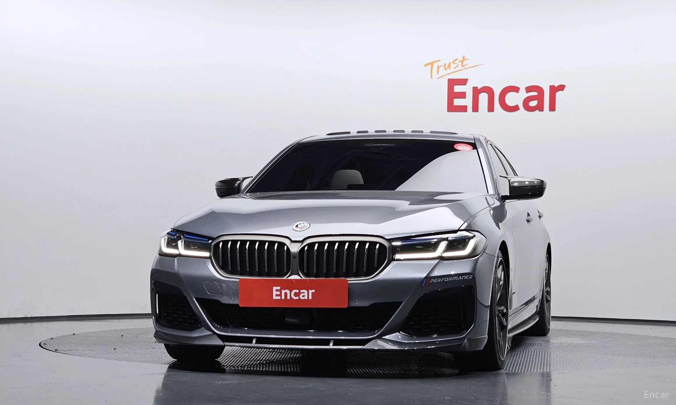 BMW 5 Series (G30) превью 2