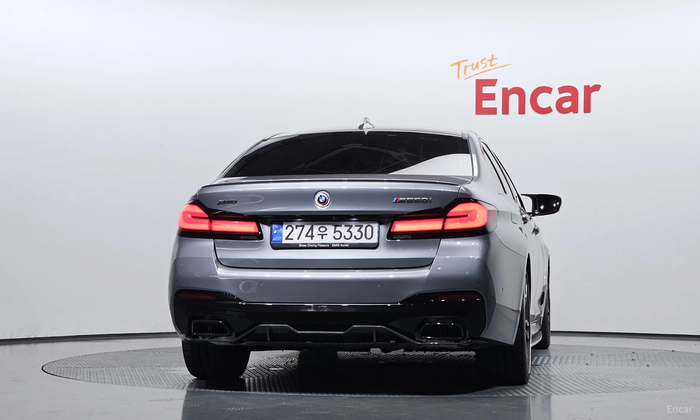 BMW 5 Series (G30) превью 3