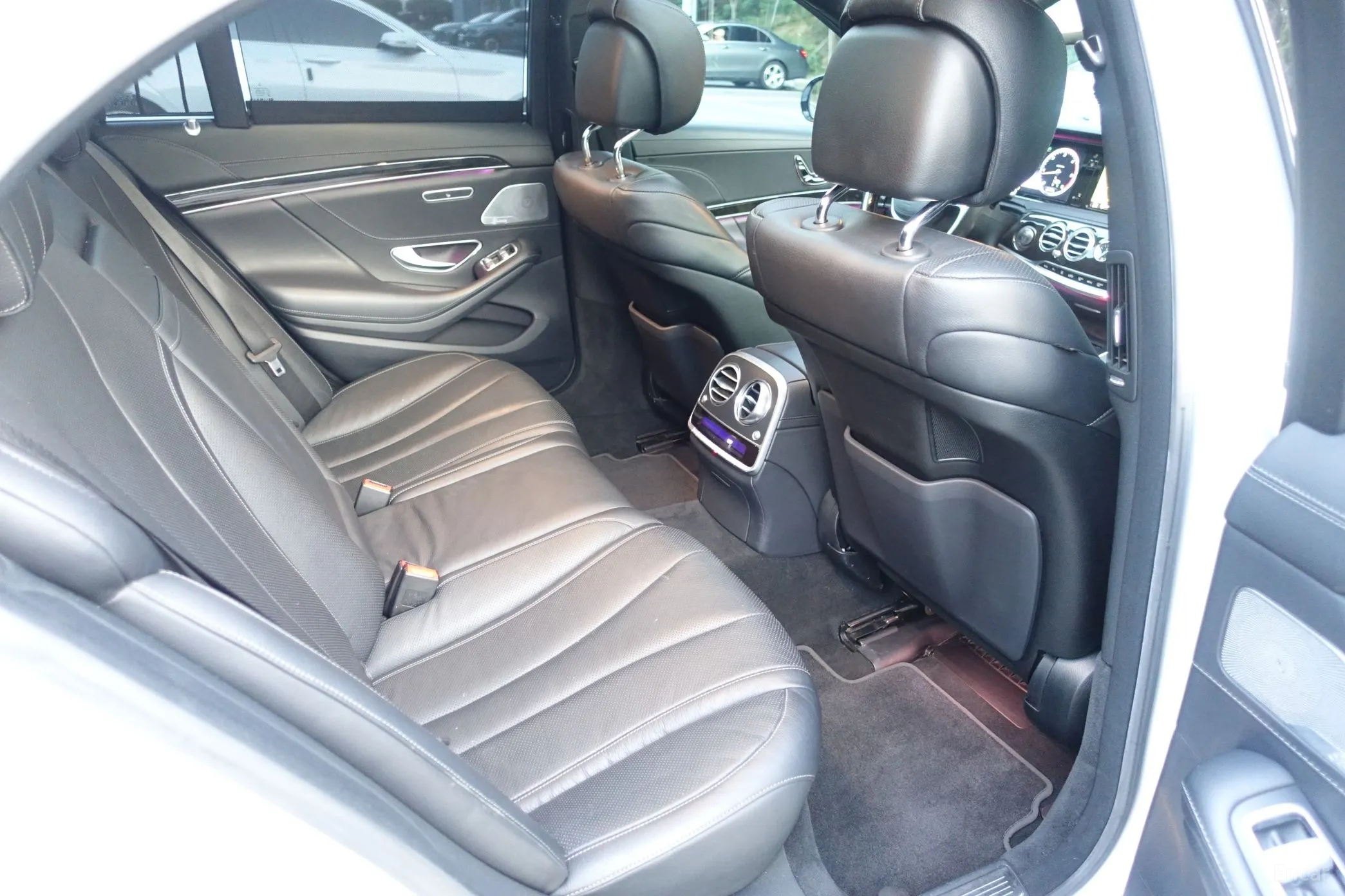Mercedes Benz S-Class W222 превью 16