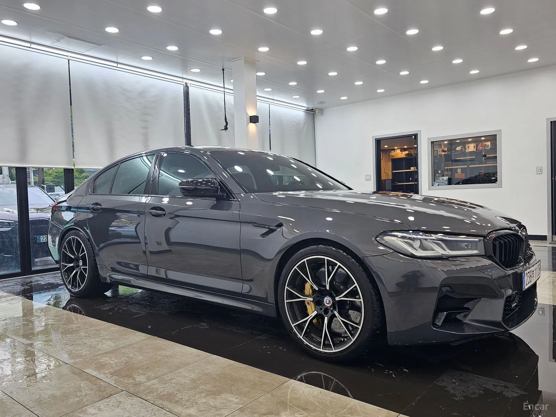 BMW M5 (F90) превью 3
