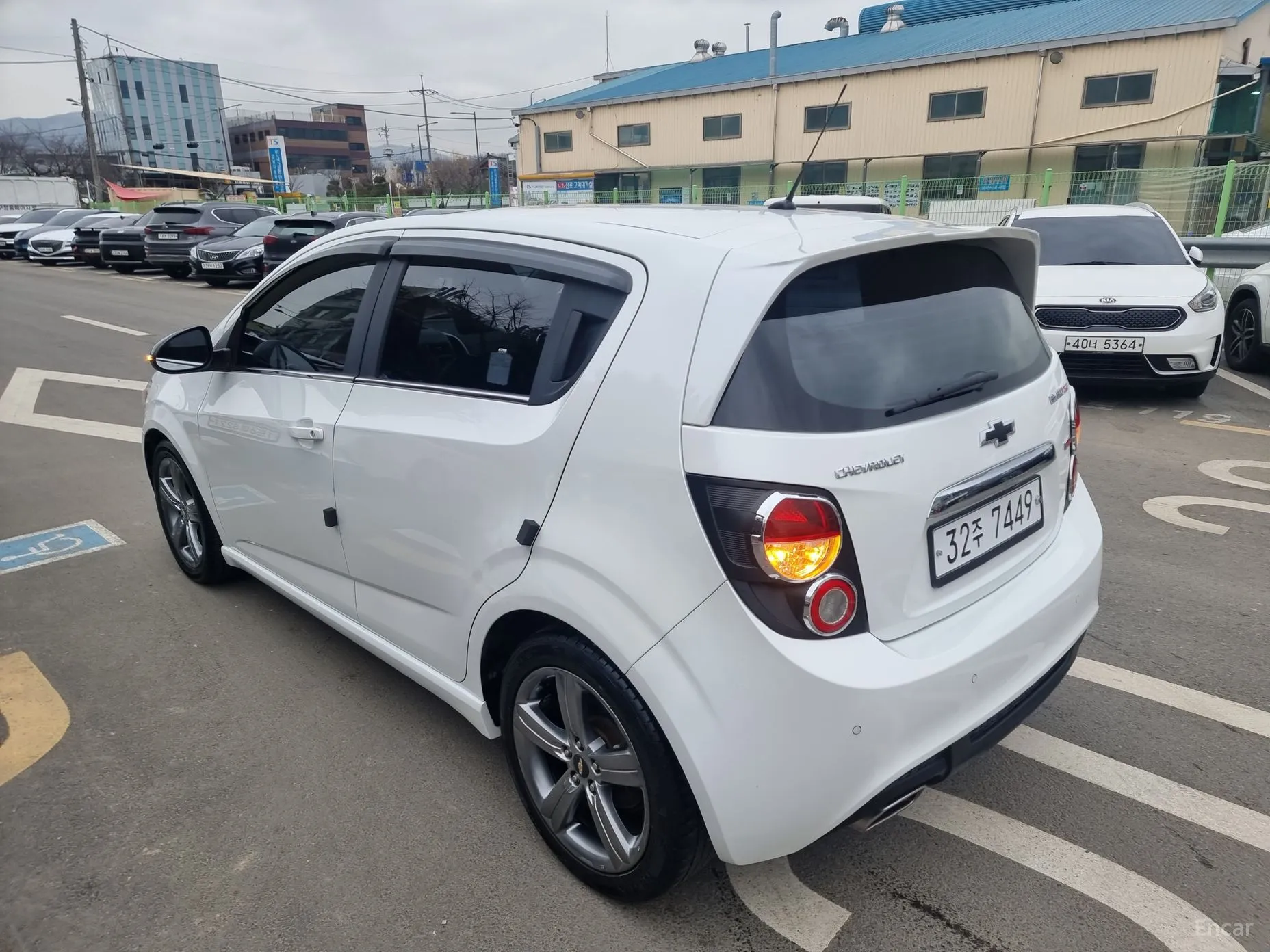 Chevrolet (GM Daewoo) Aveo Hatchback превью 4