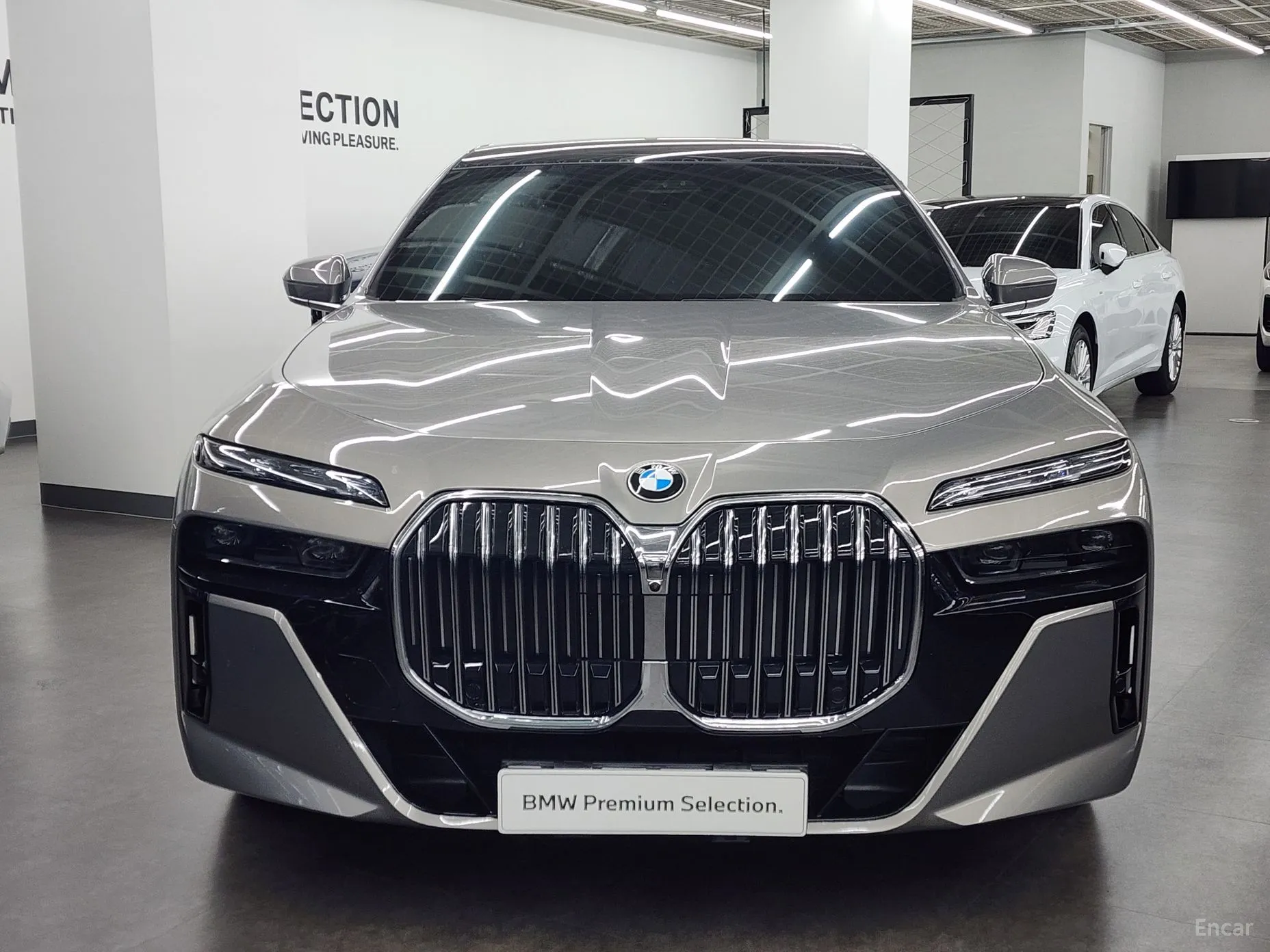 BMW 7 Series (G70)