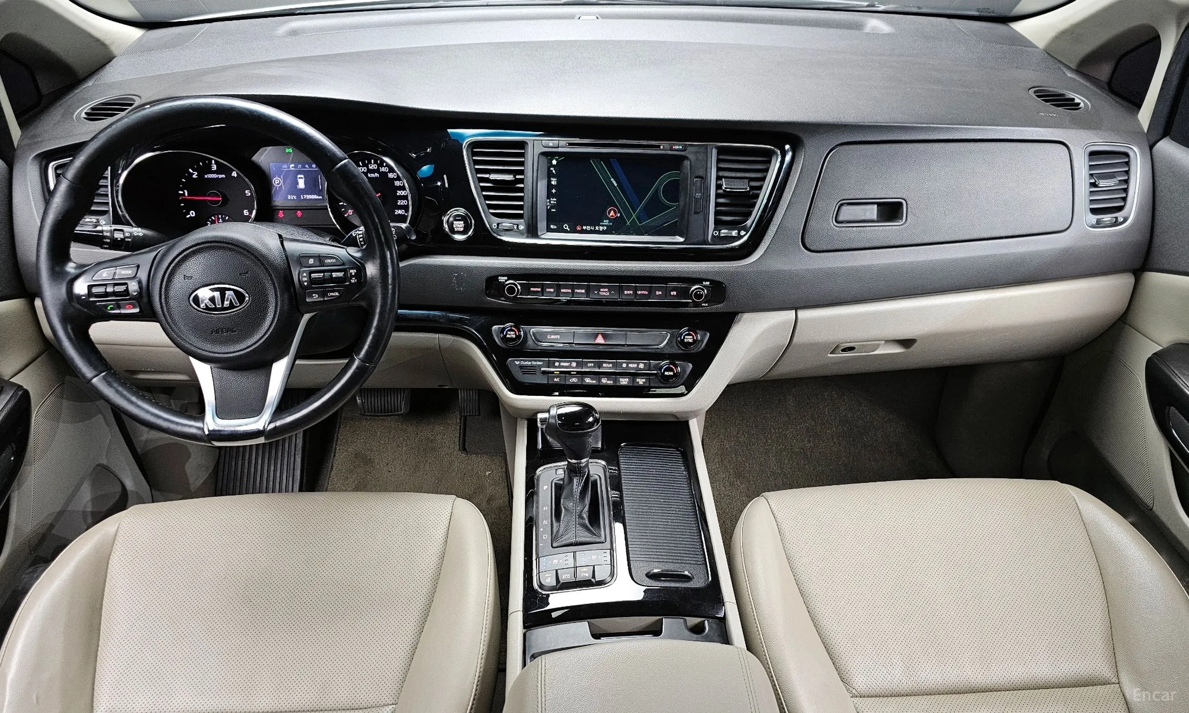 Kia Carnival превью 4