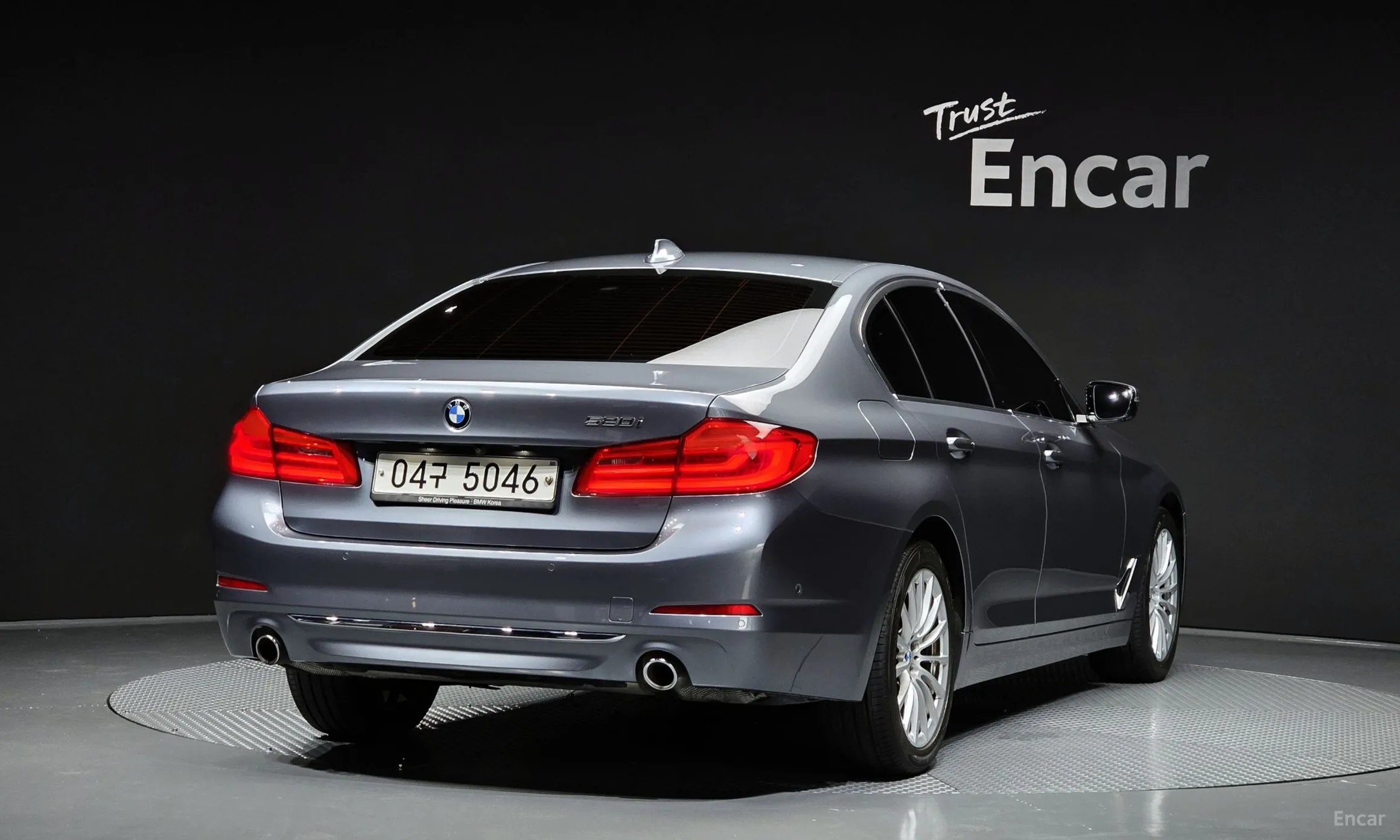 BMW 5 Series (G30) превью 2