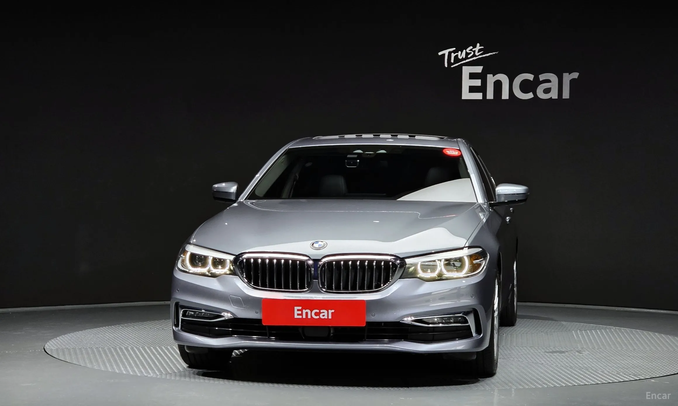 BMW 5 Series (G30) превью 3
