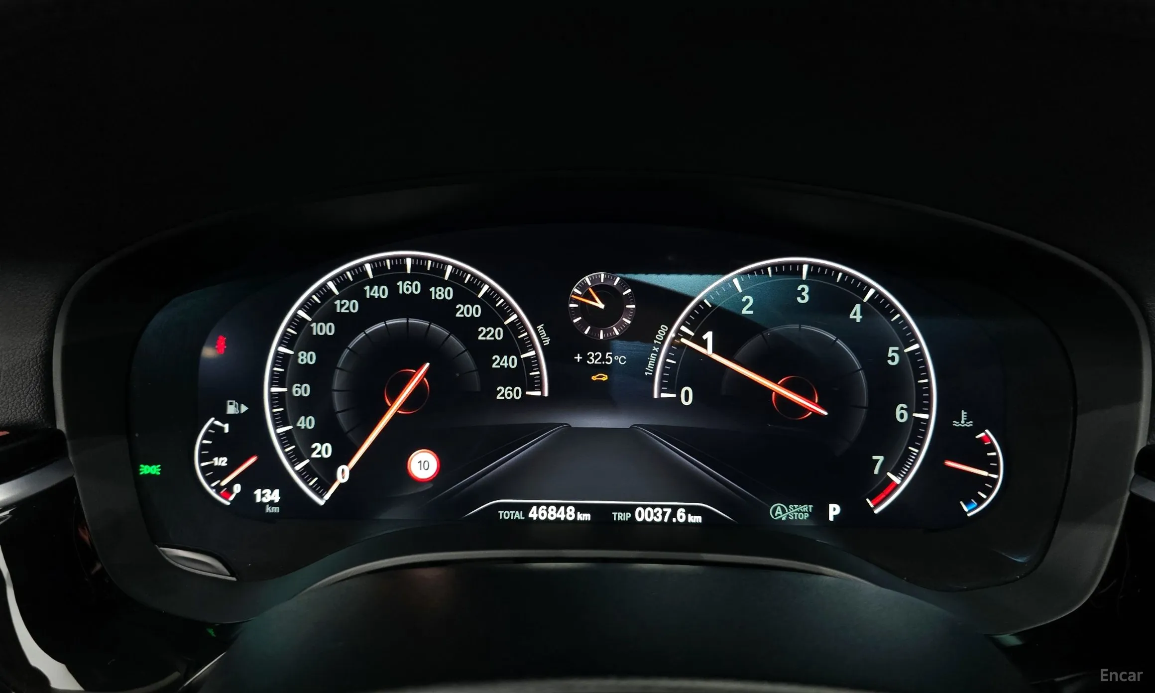 BMW 5 Series (G30) превью 8