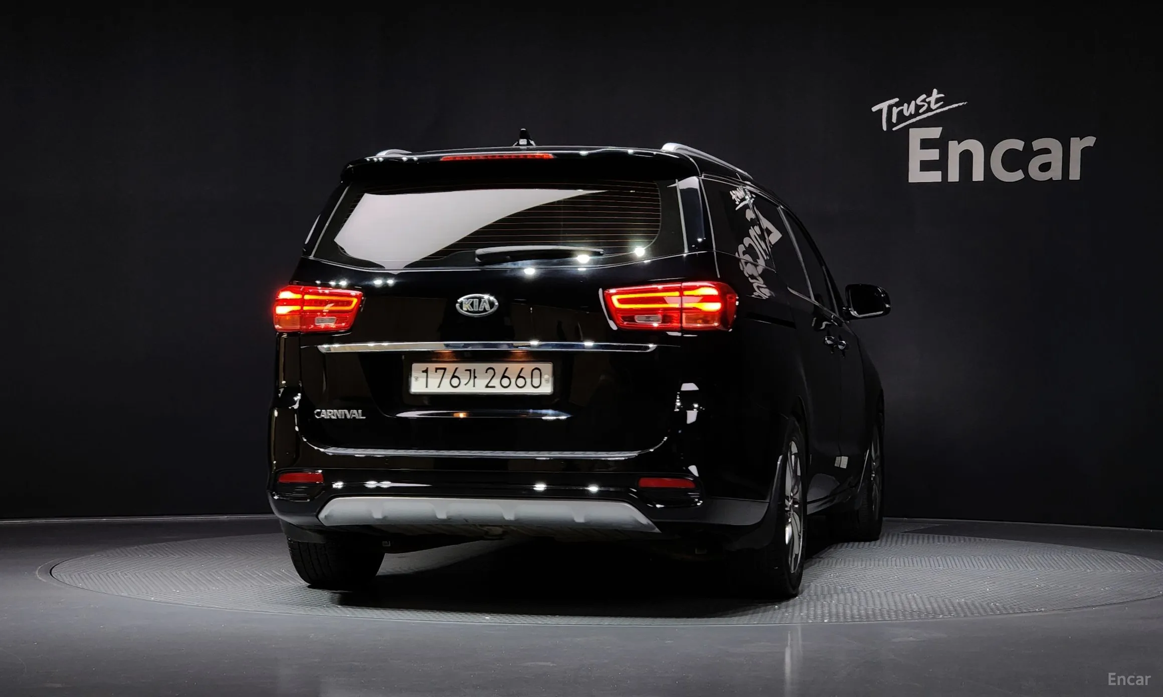 Kia Carnival превью 3