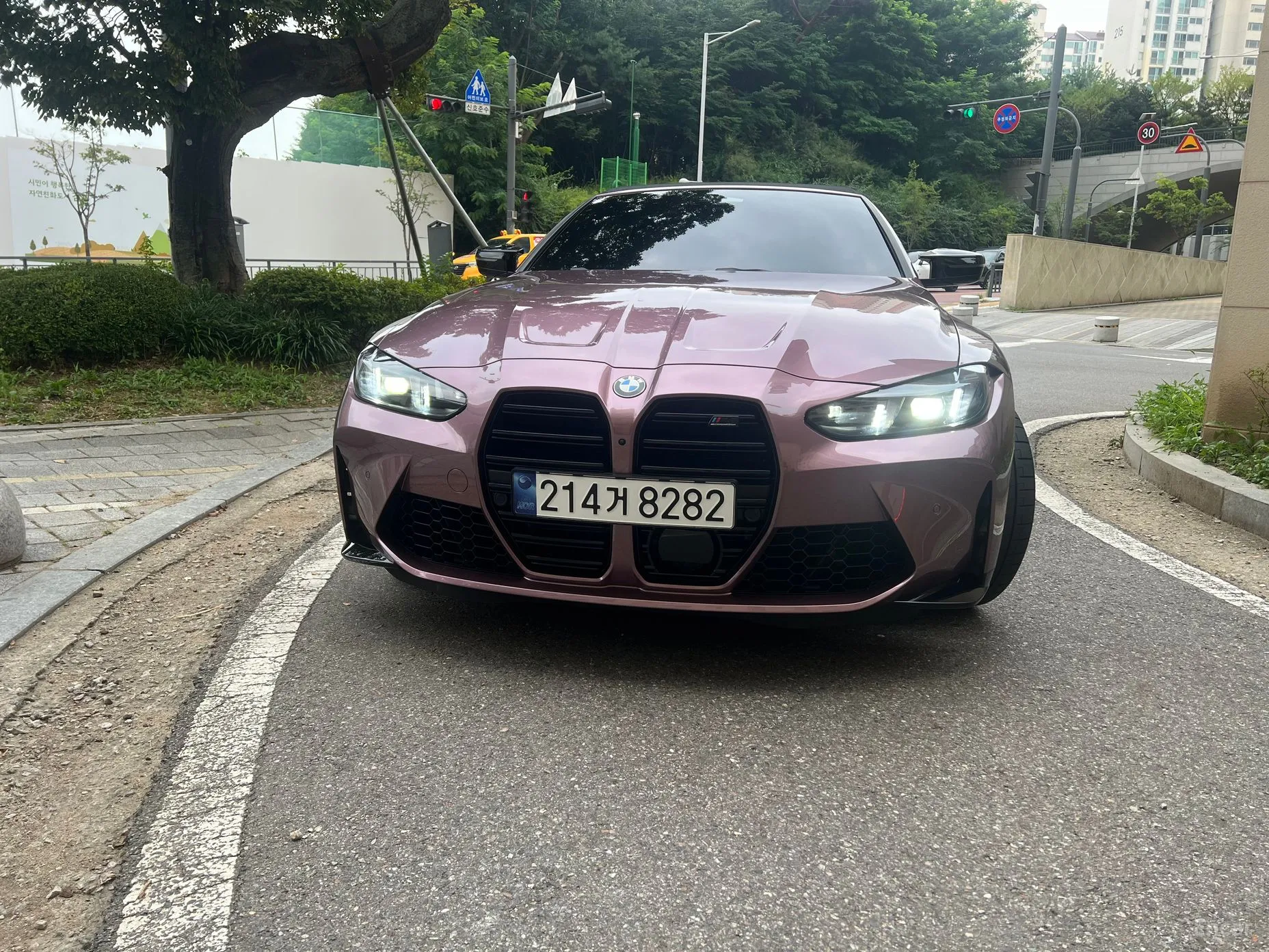 BMW M4 (G82)