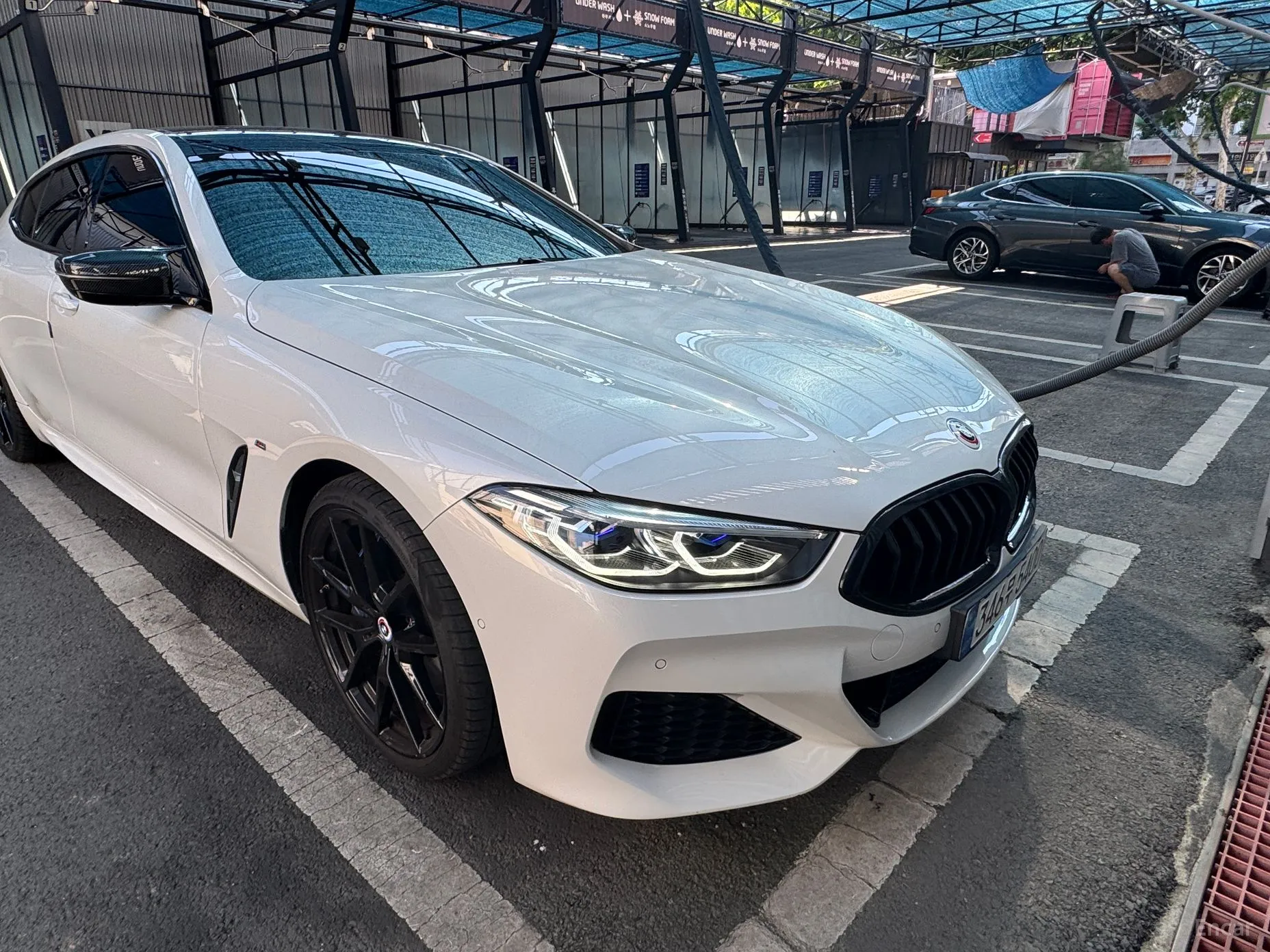 BMW 8-series (G15)