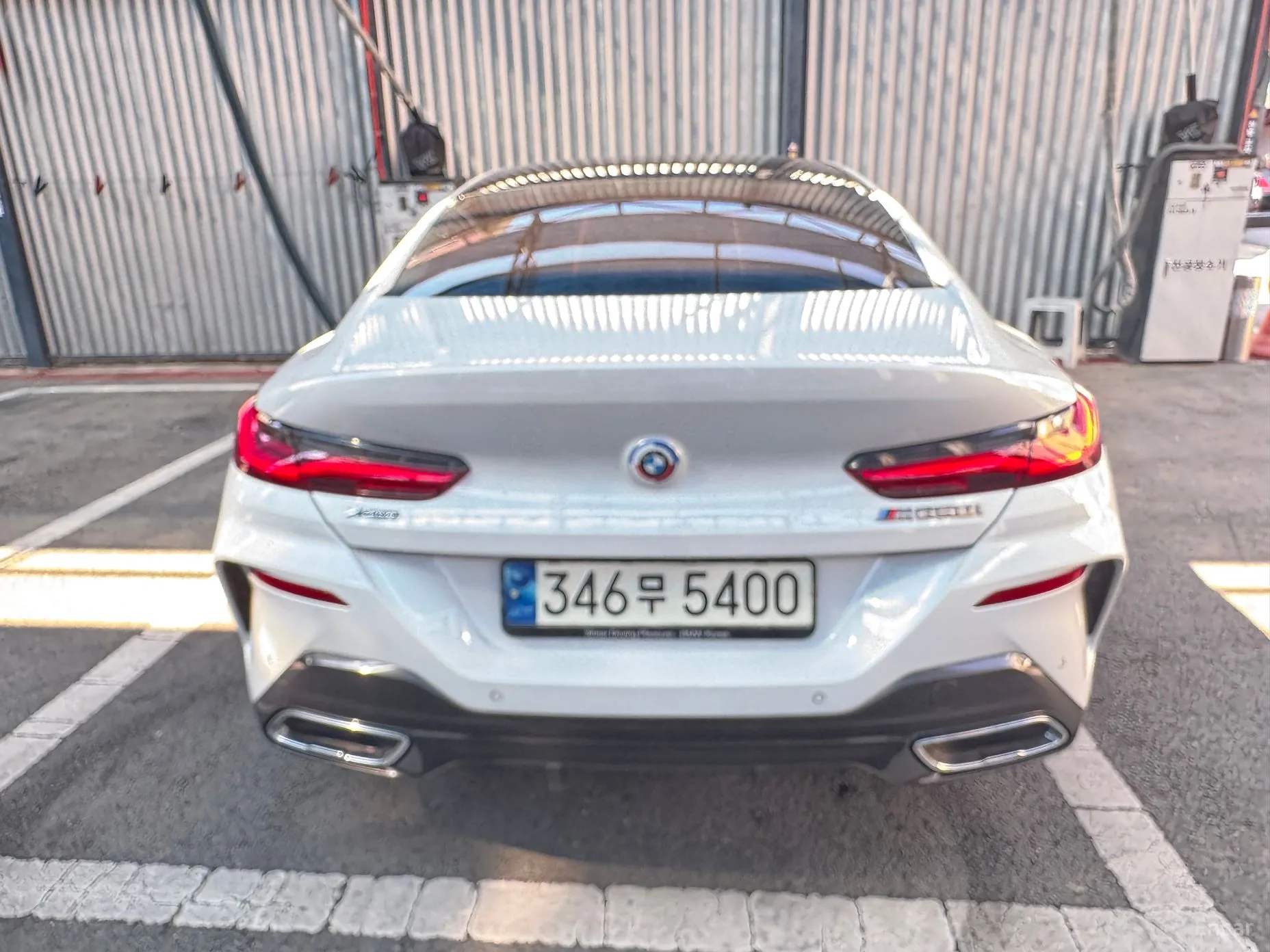 BMW 8-series (G15) превью 3