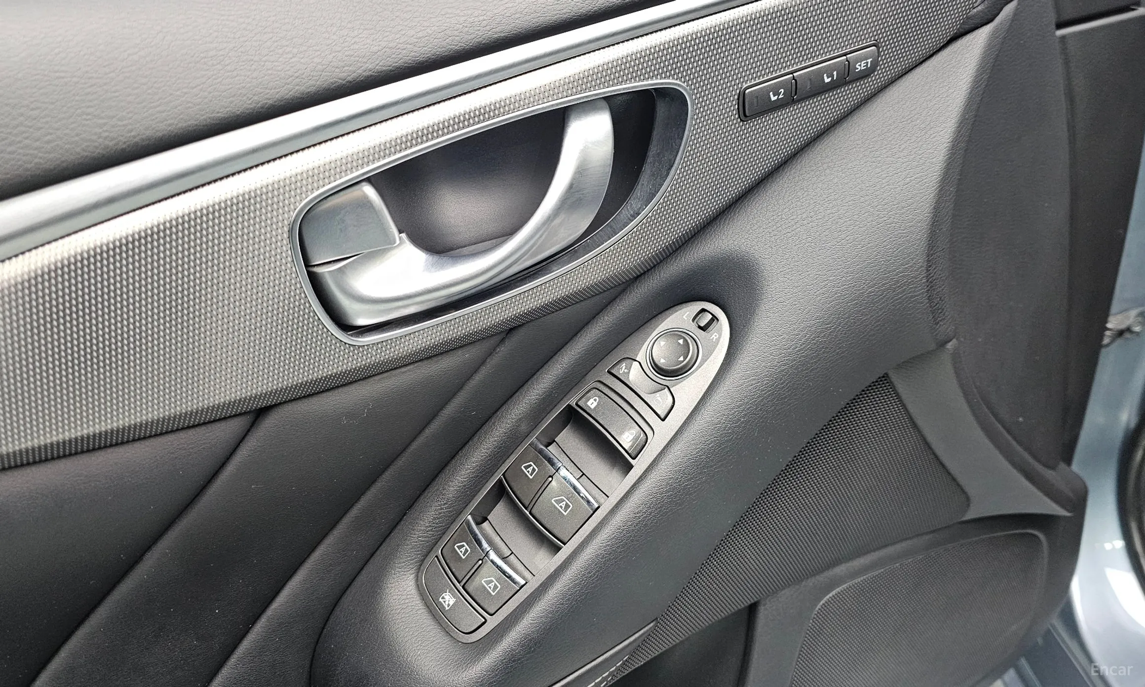 Infiniti Q50 превью 12