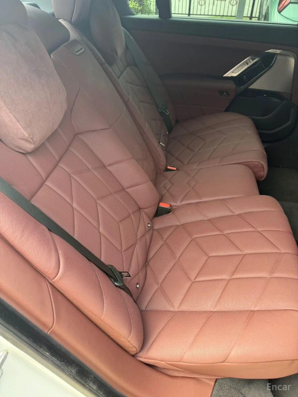 BMW 7 Series (G70) превью 4