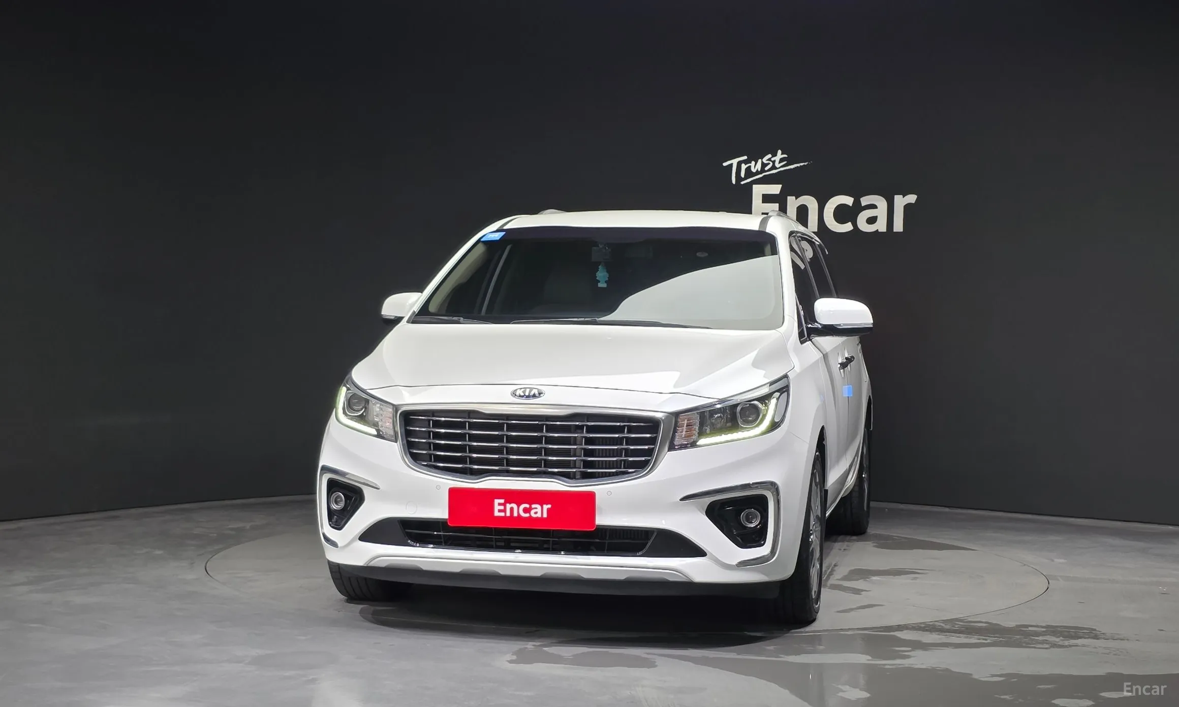 Kia Carnival превью 2