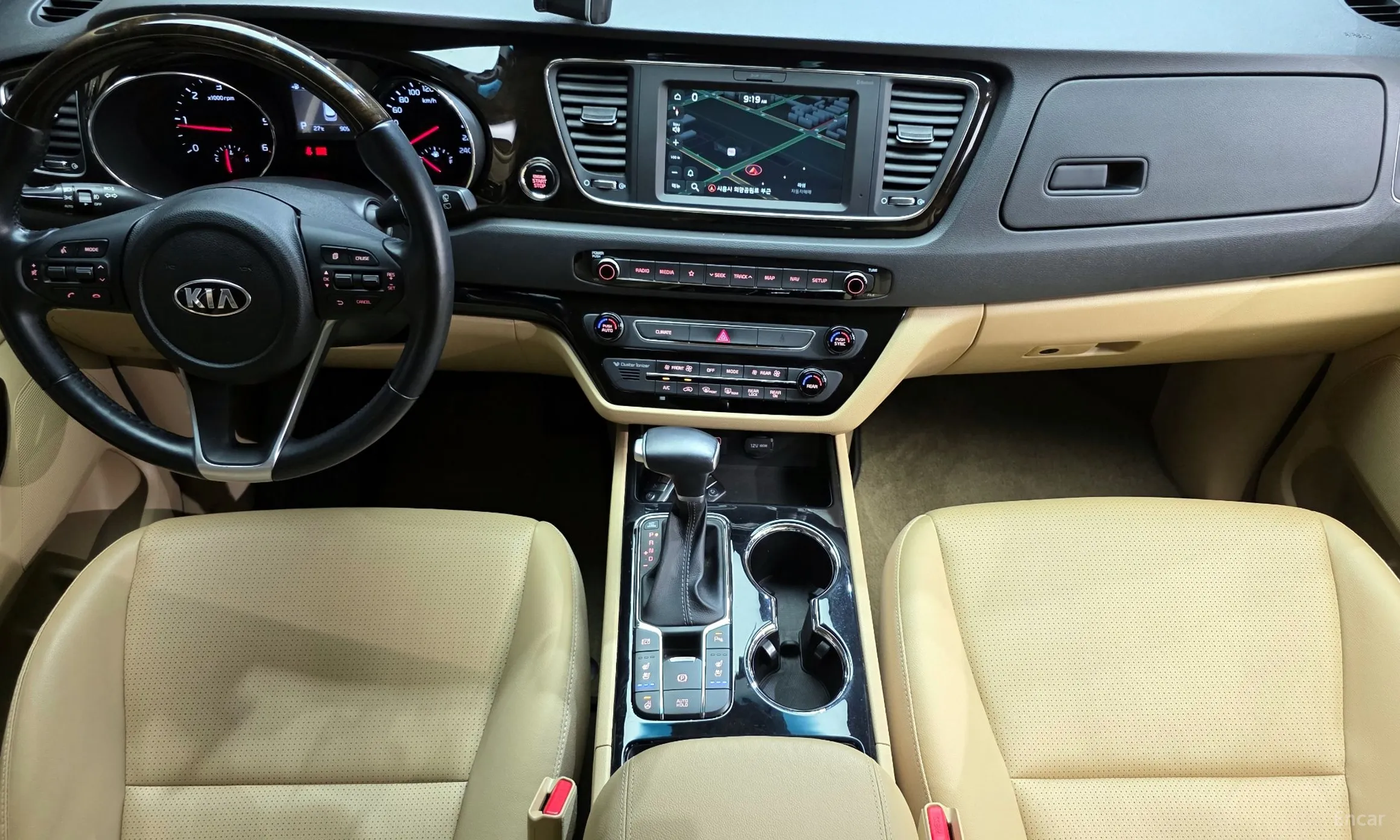 Kia Carnival превью 4