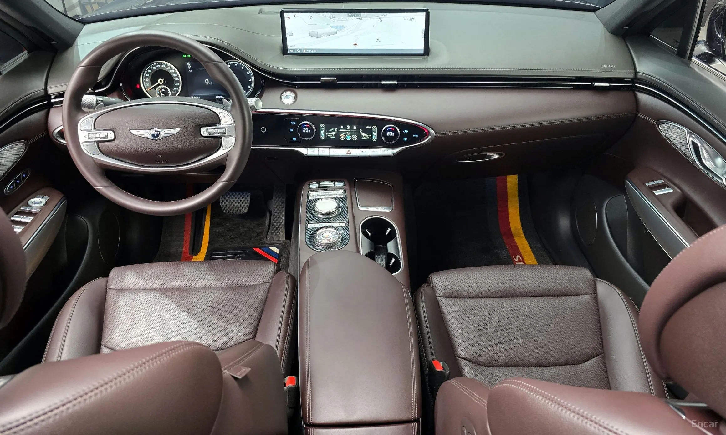 Genesis GV70 превью 4