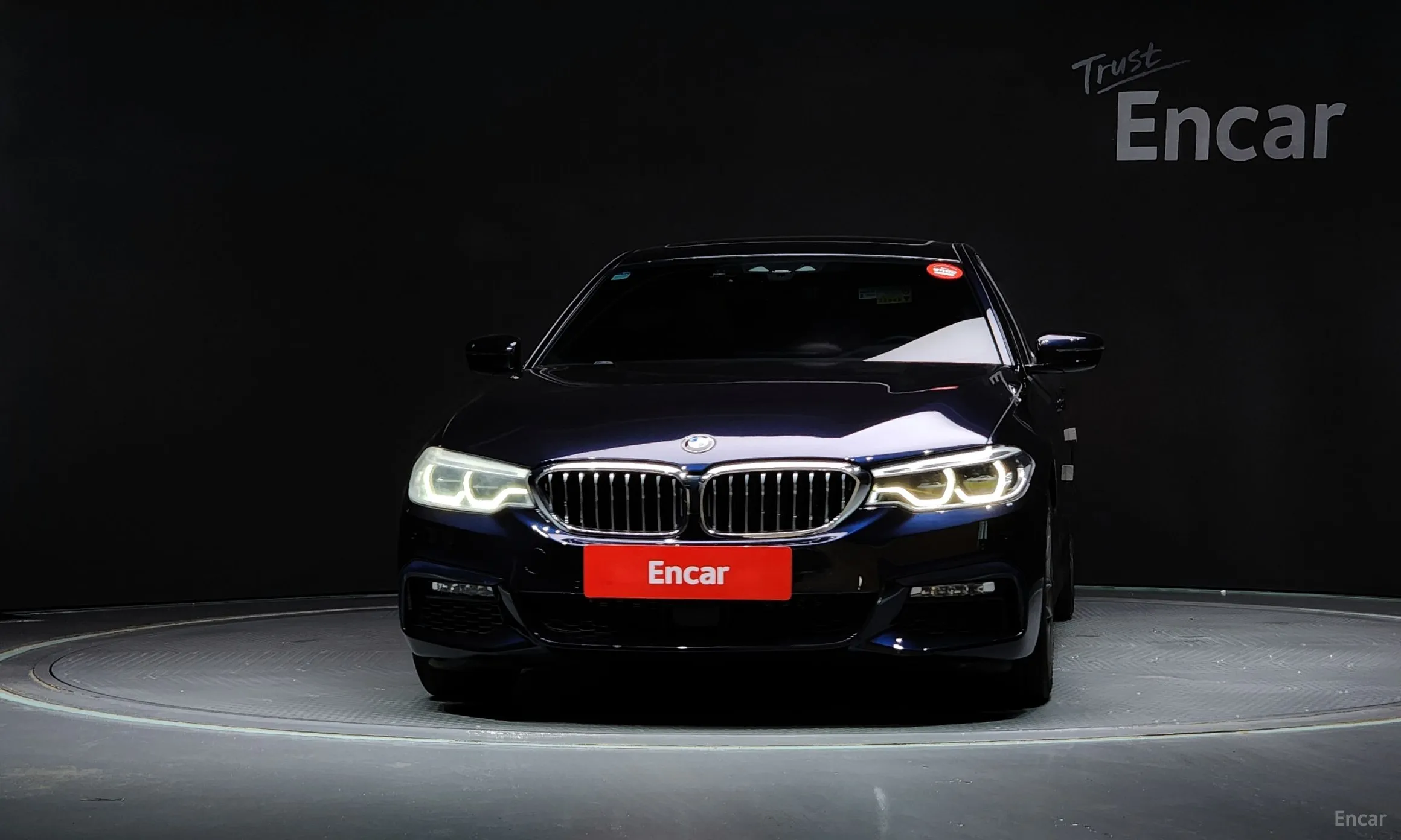 BMW 5 Series (G30) превью 2