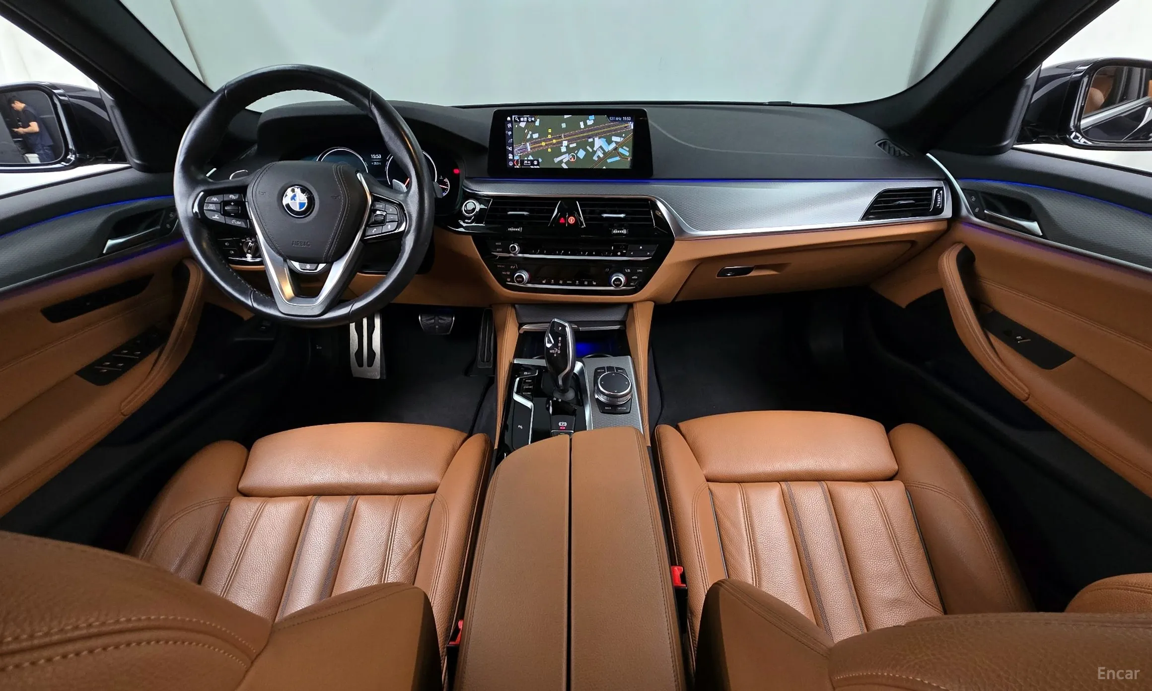 BMW 5 Series (G30) превью 4