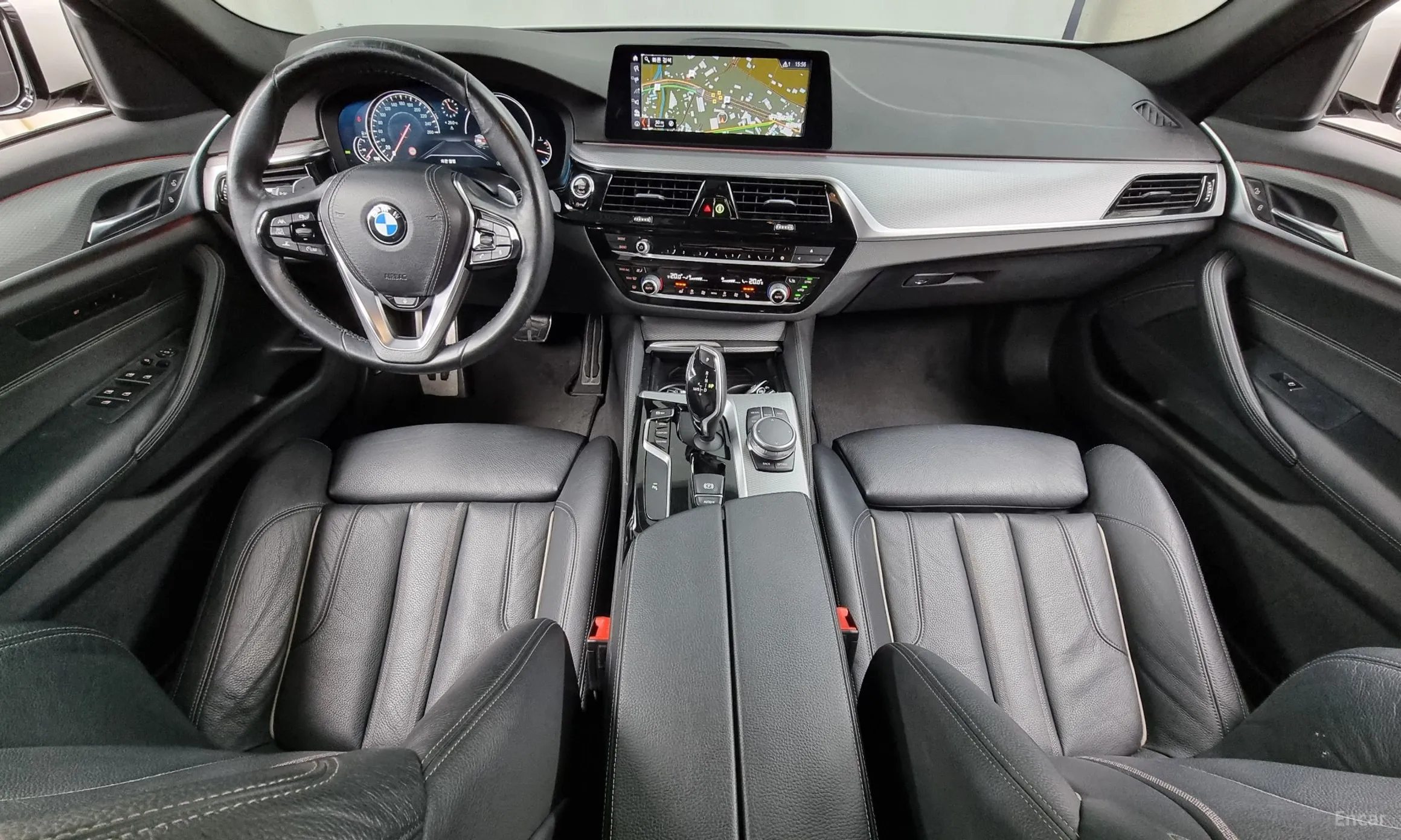 BMW 5 Series (G30) превью 4