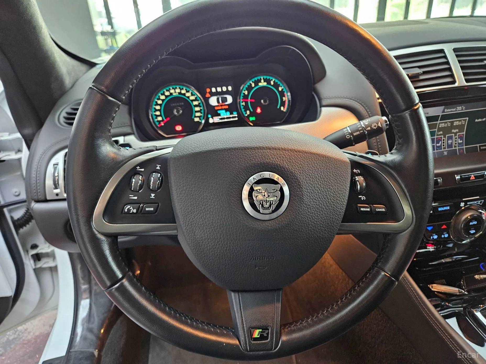 Jaguar XKR превью 9