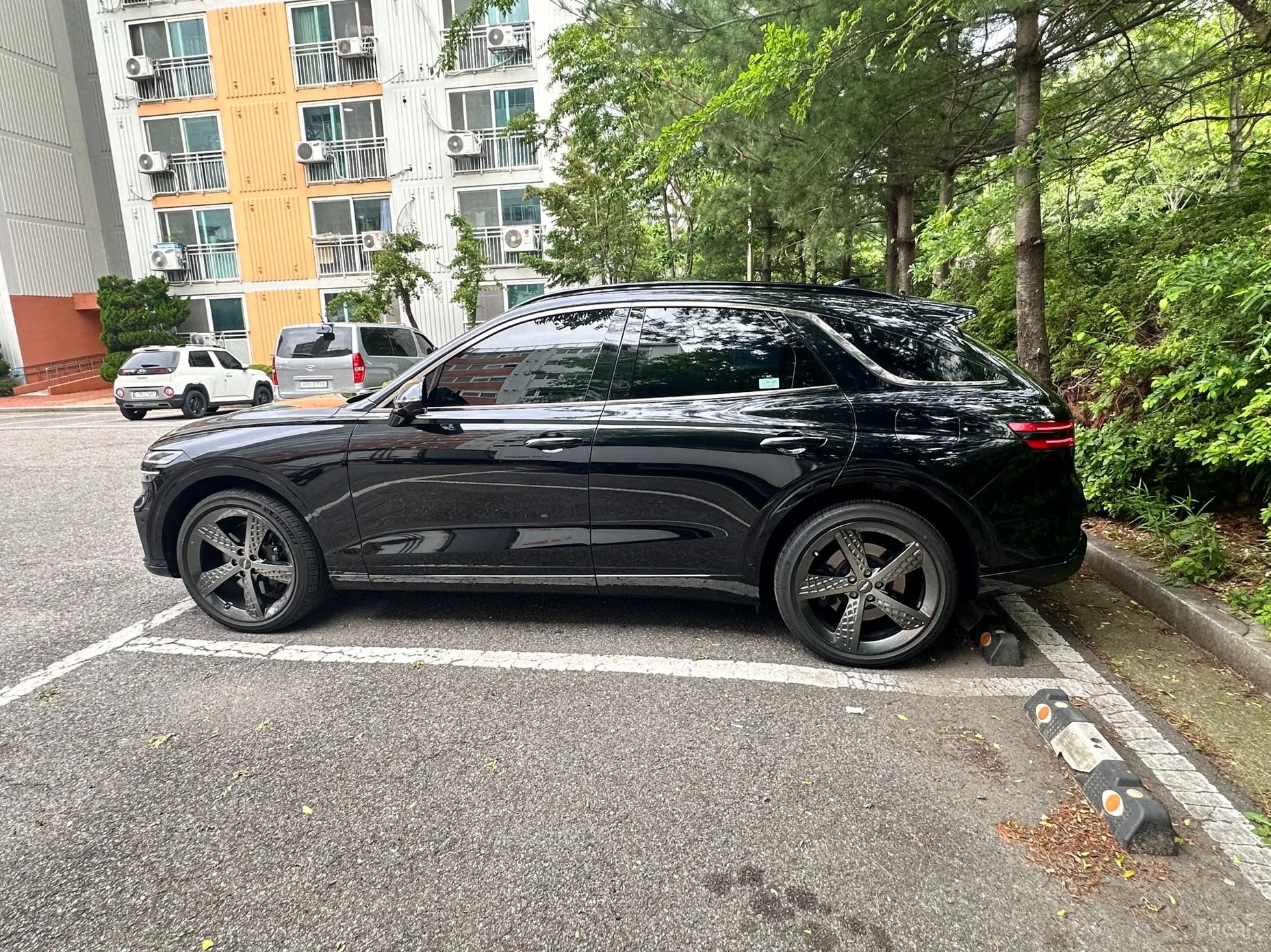 Genesis GV70 превью 2