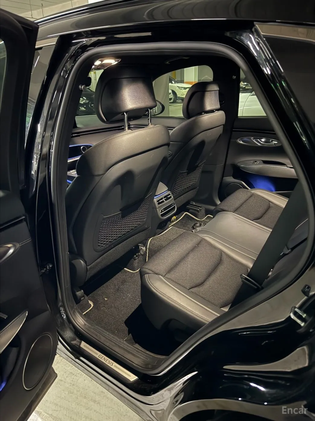 Genesis GV70 превью 8