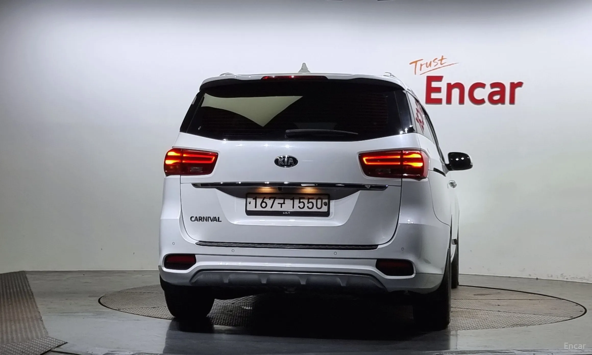 Kia Carnival превью 3