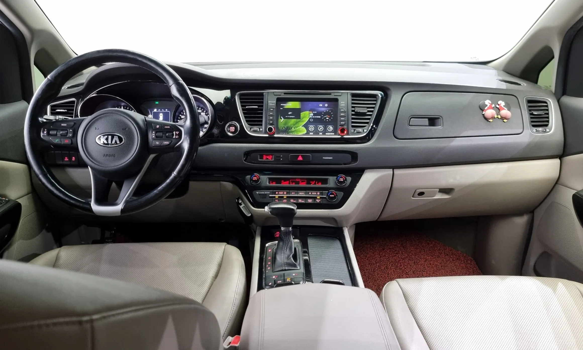 Kia Carnival превью 4