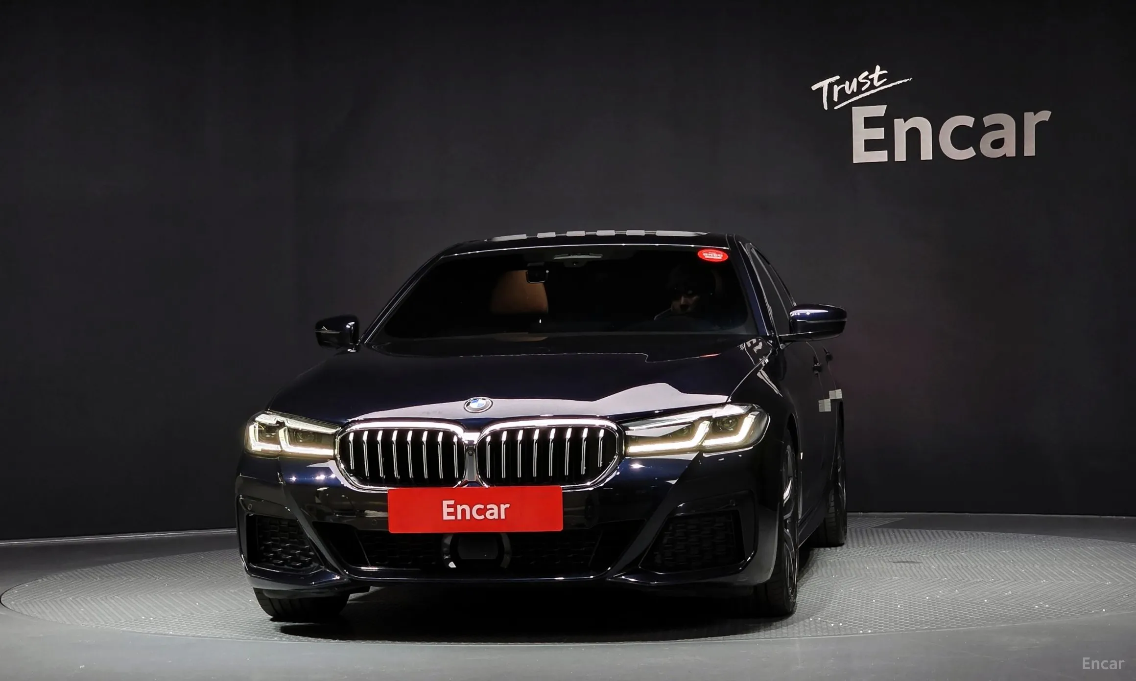 BMW 5 Series (G30) превью 2