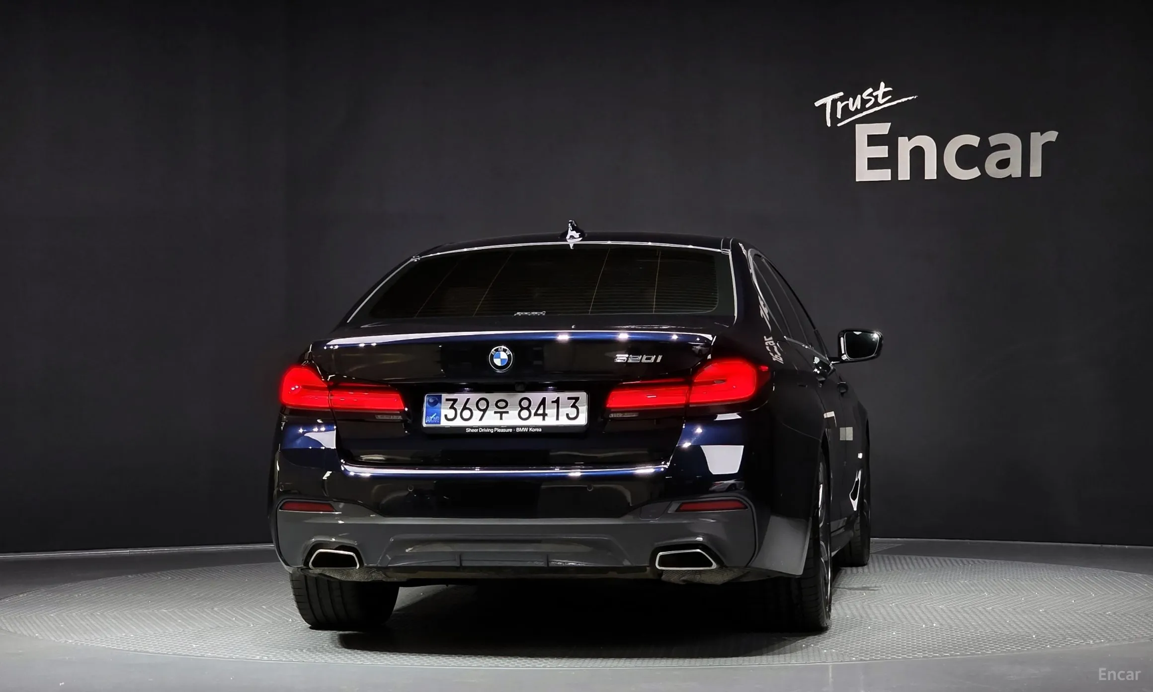 BMW 5 Series (G30) превью 3