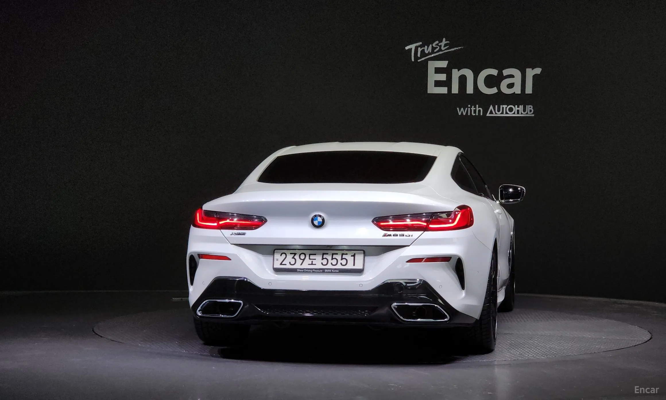 BMW 8-series (G15) превью 3