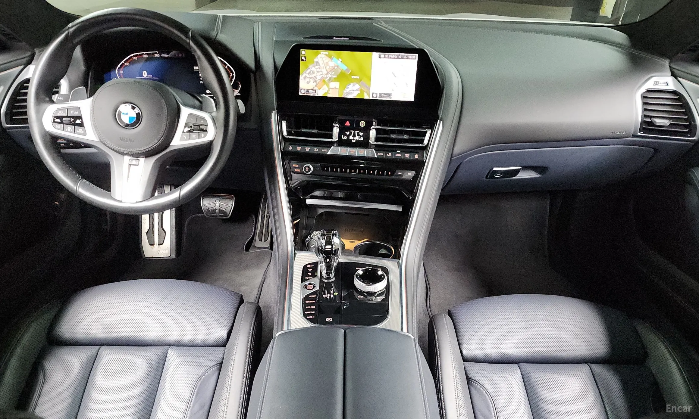 BMW 8-series (G15) превью 4