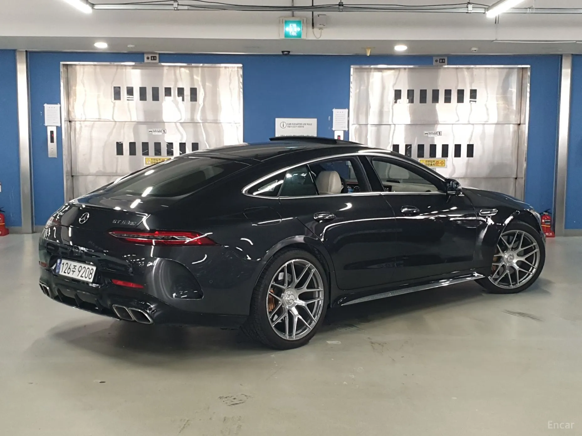 Mercedes Benz AMG GT превью 3