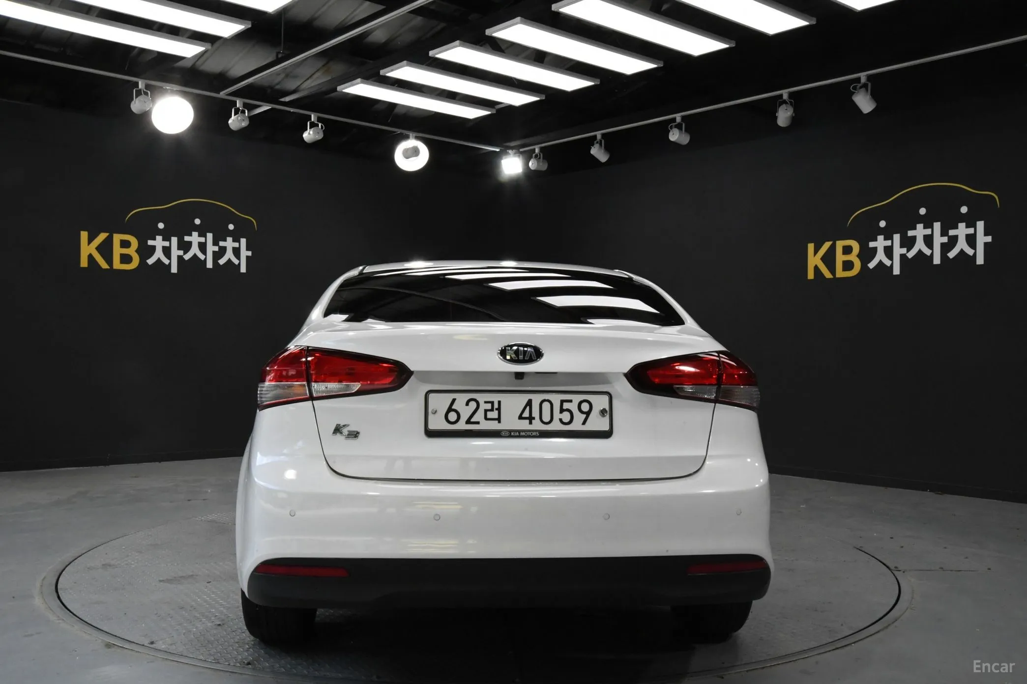 Kia K3 превью 3