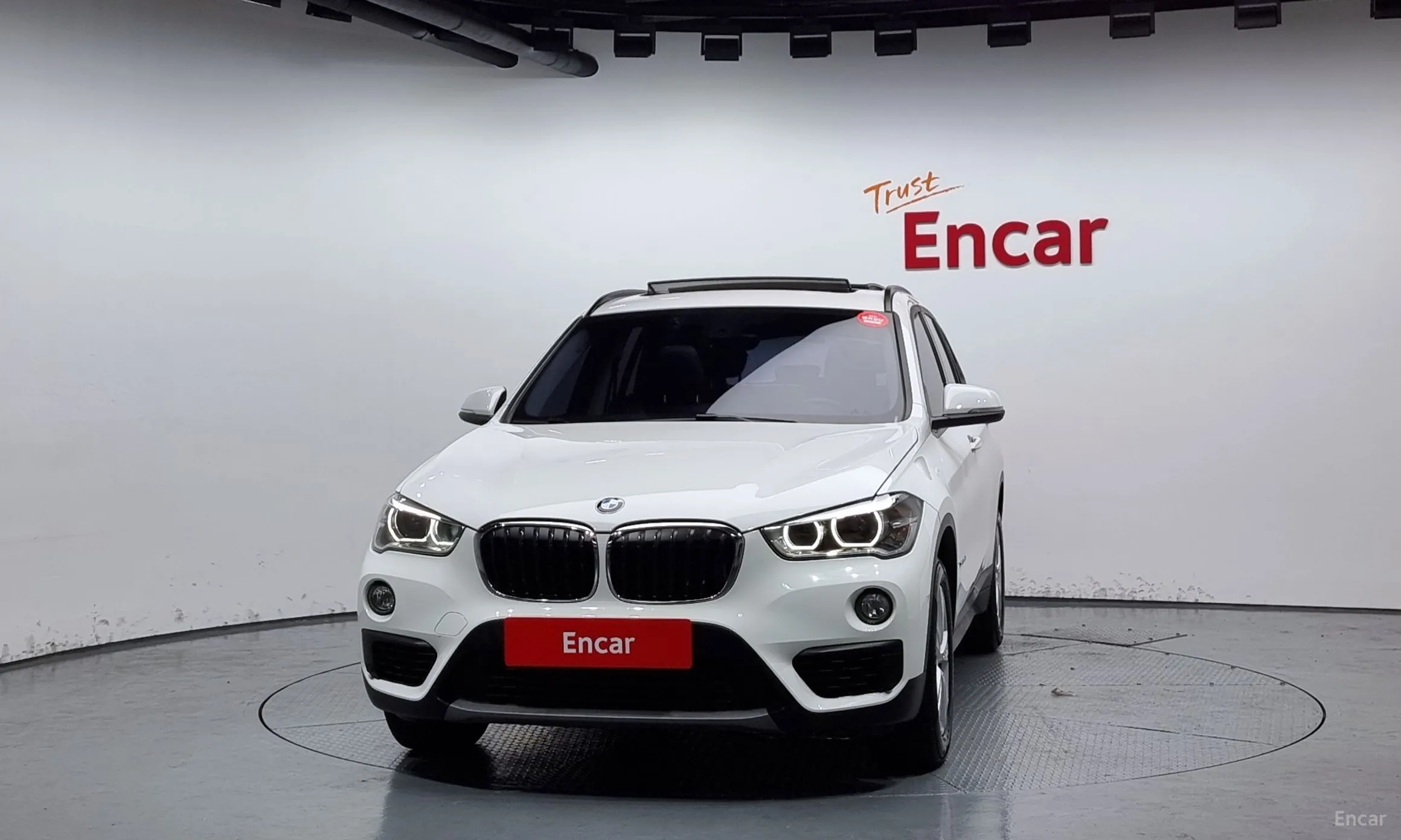 BMW X1 (F48) превью 2