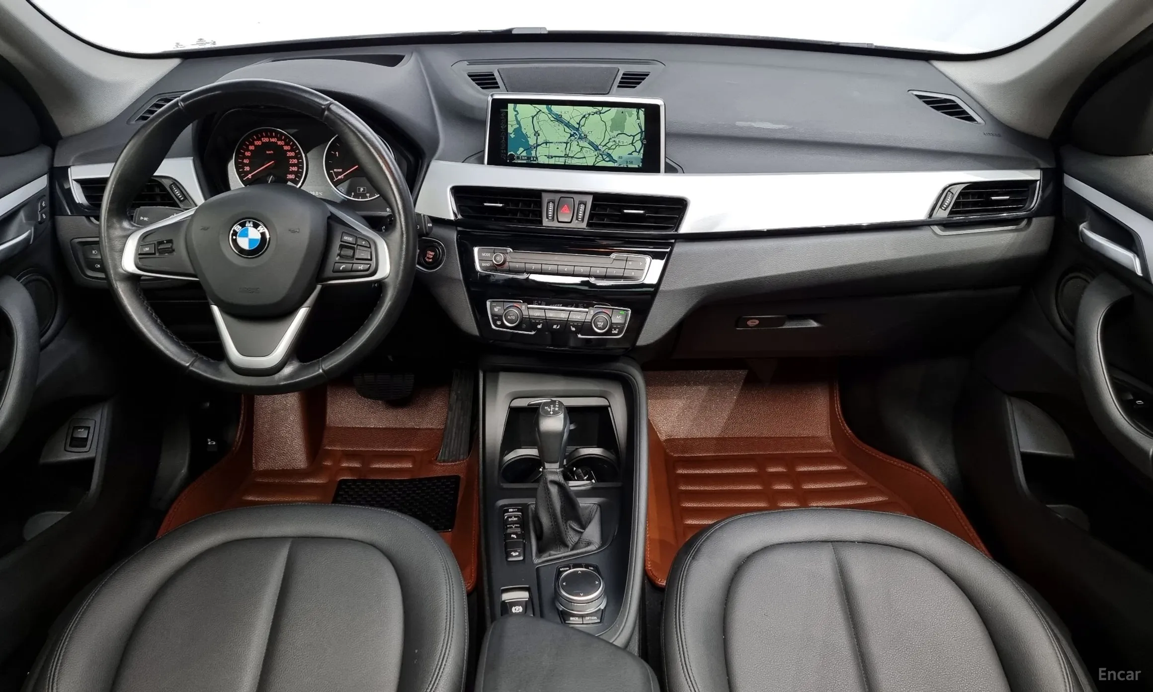BMW X1 (F48) превью 4