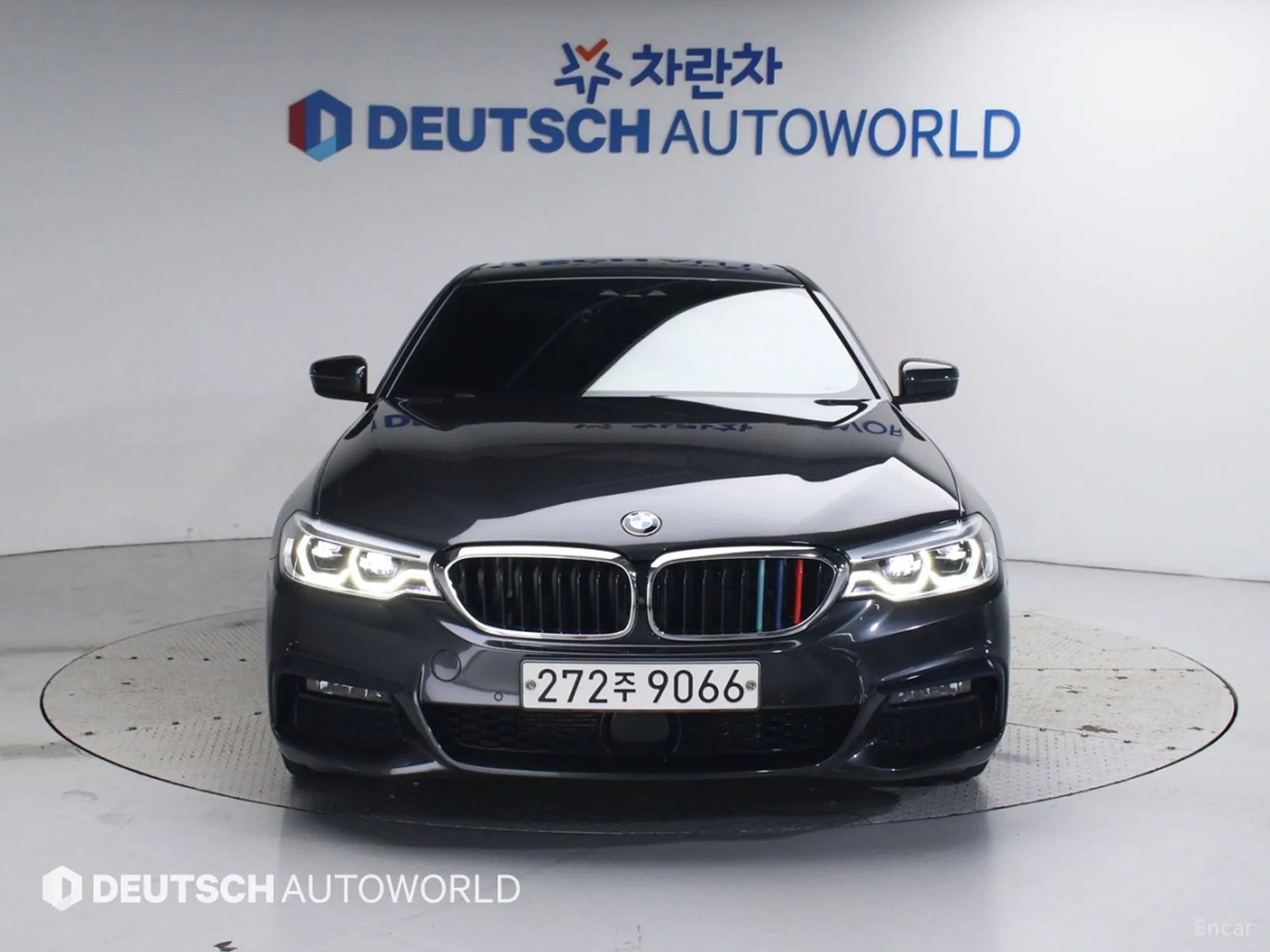 BMW 5 Series (G30) превью 2