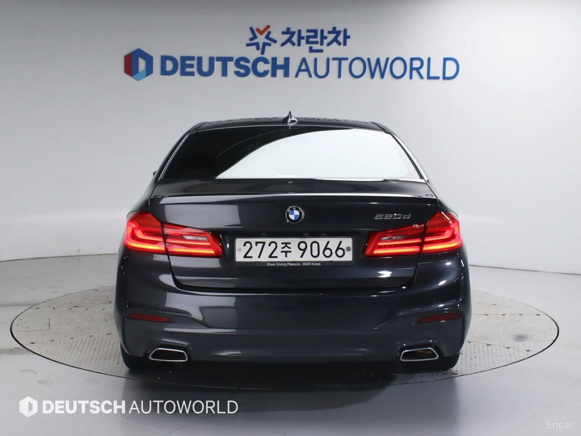 BMW 5 Series (G30) превью 3
